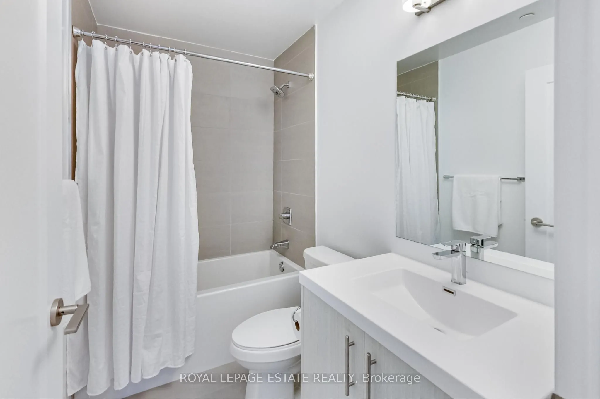 286 Main Street, #808