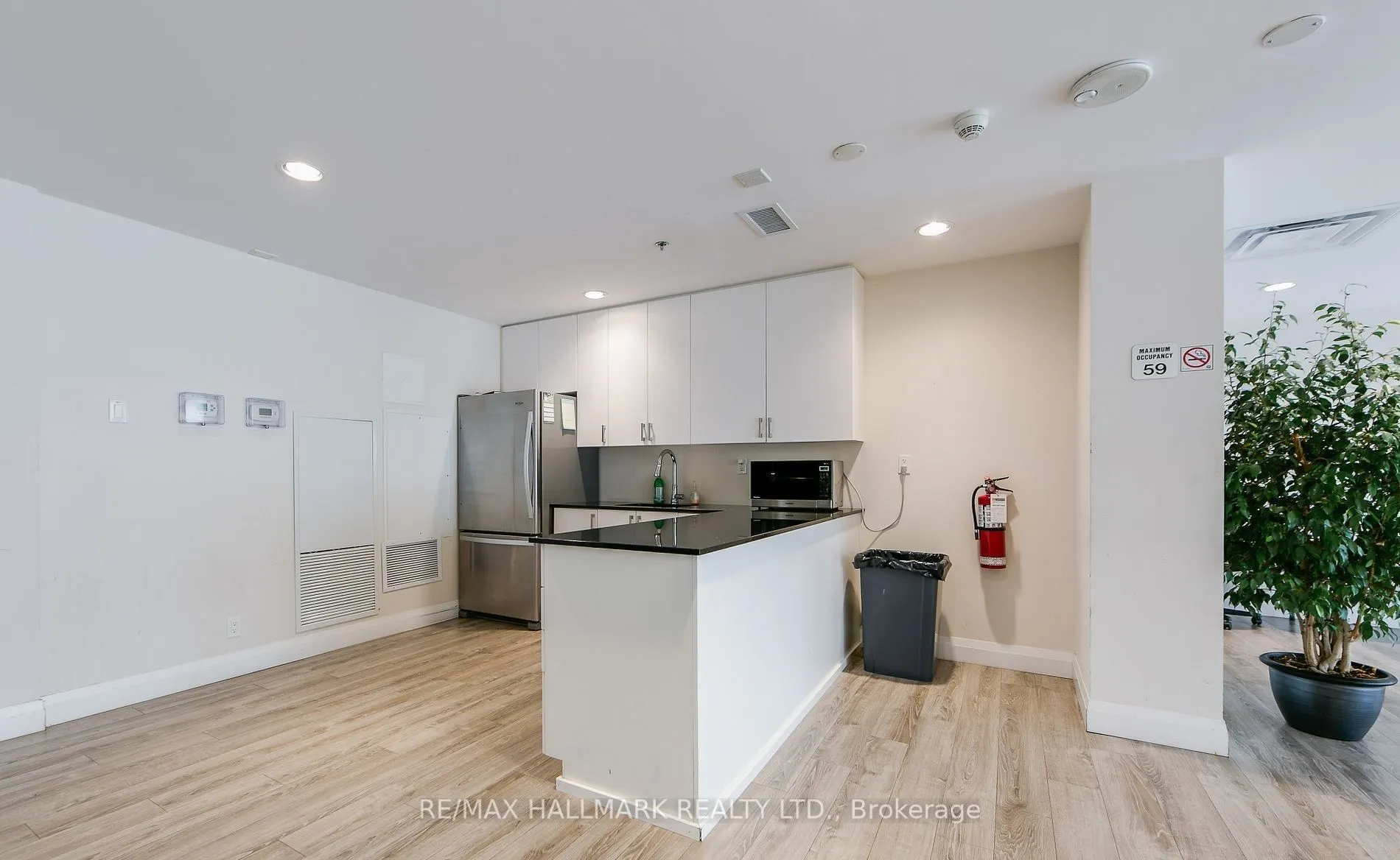 22 East Haven Drive, #818