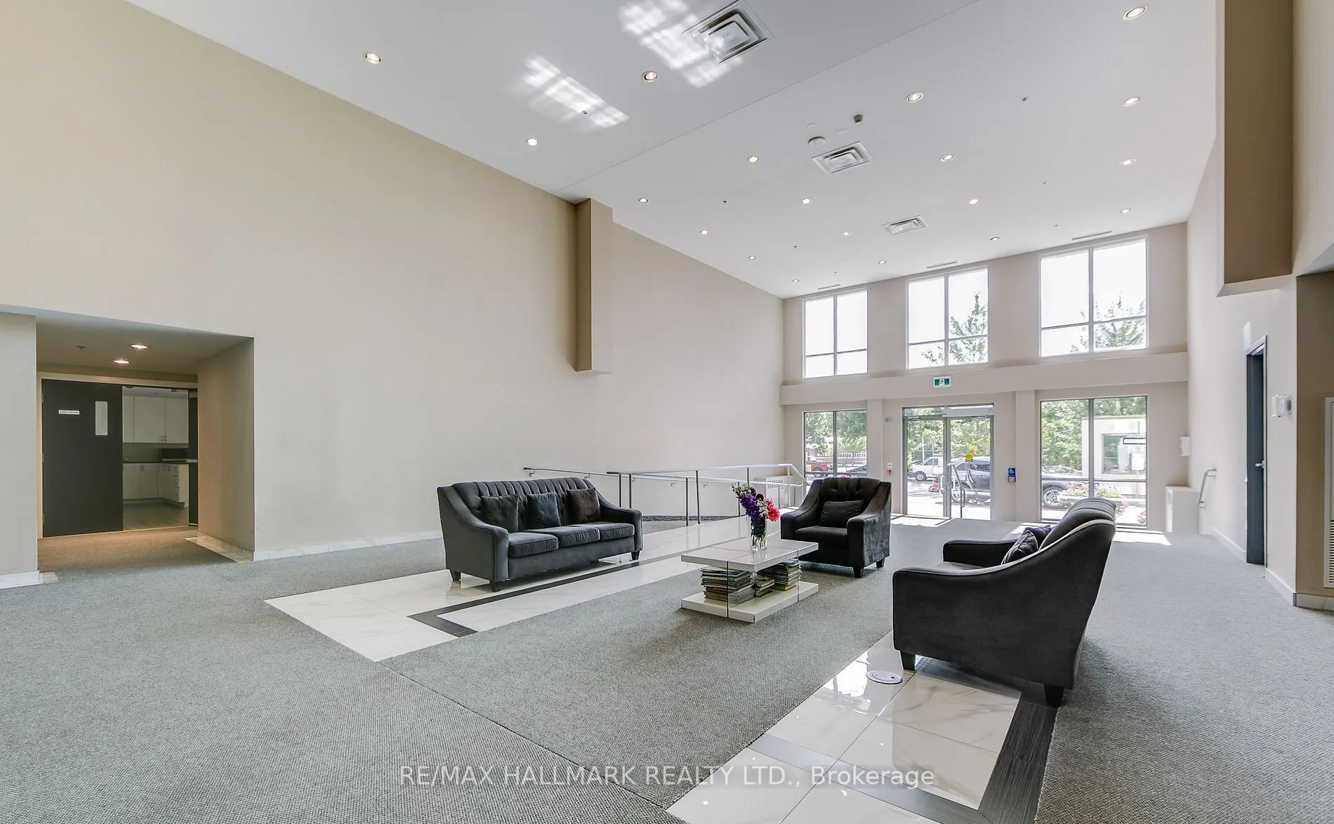22 East Haven Drive, #818