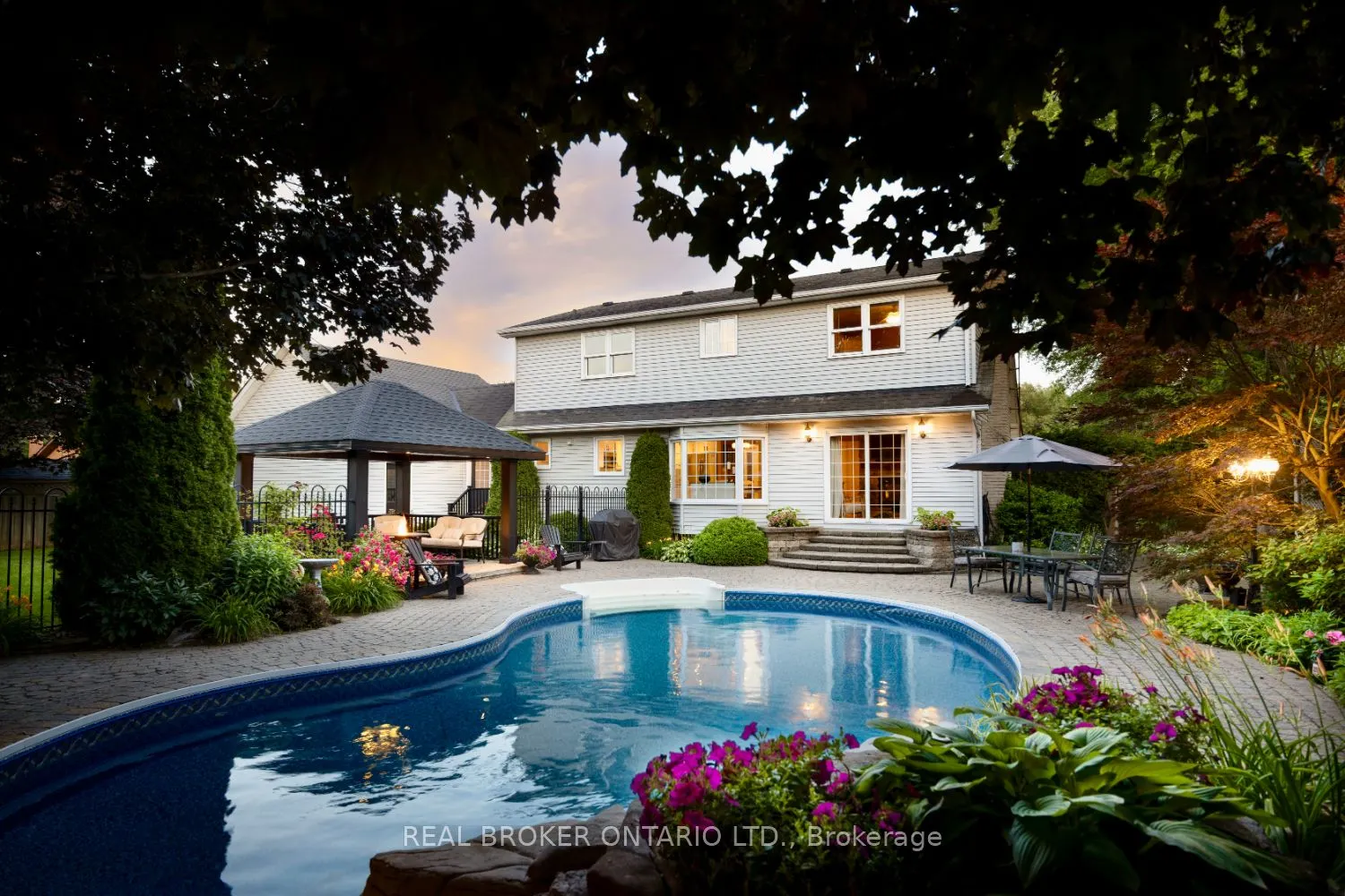 10 Brownsville Court