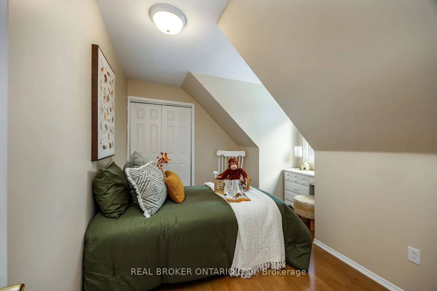 10 Brownsville Court