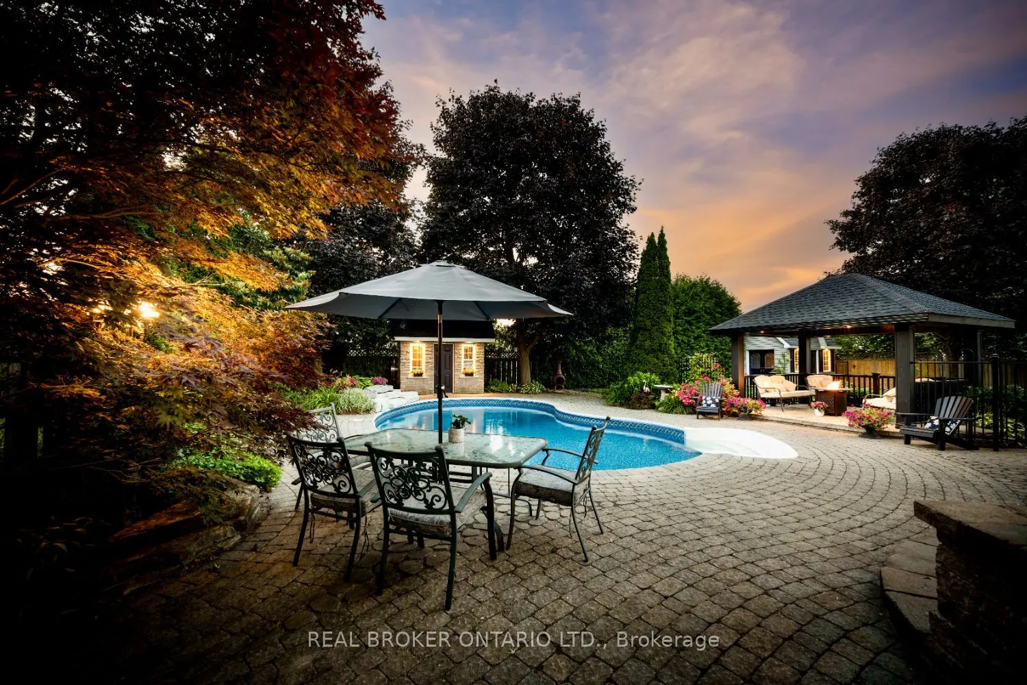 10 Brownsville Court