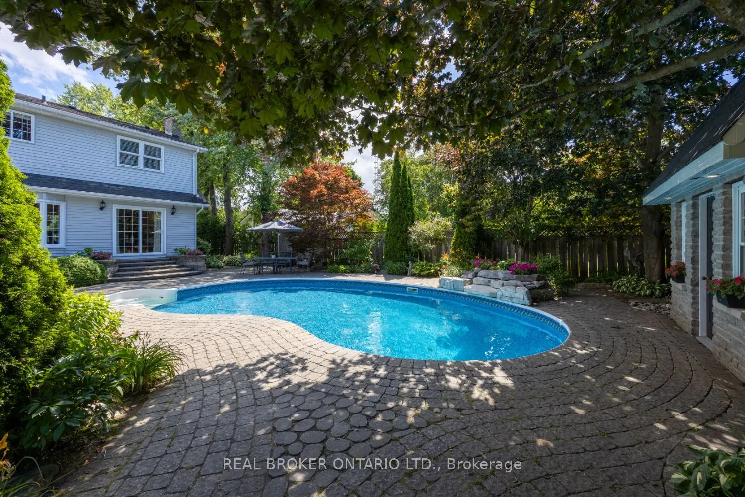 10 Brownsville Court