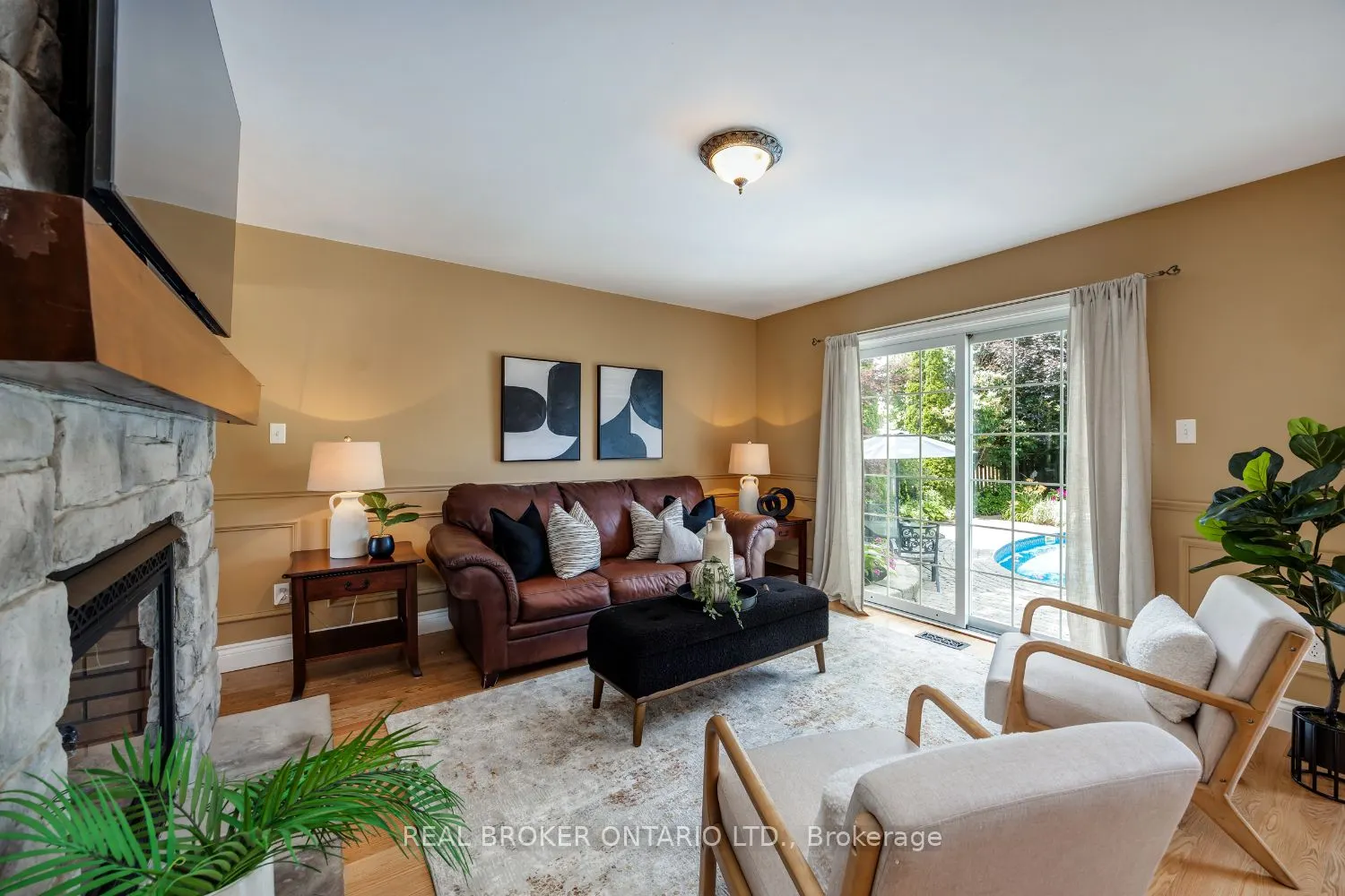 10 Brownsville Court