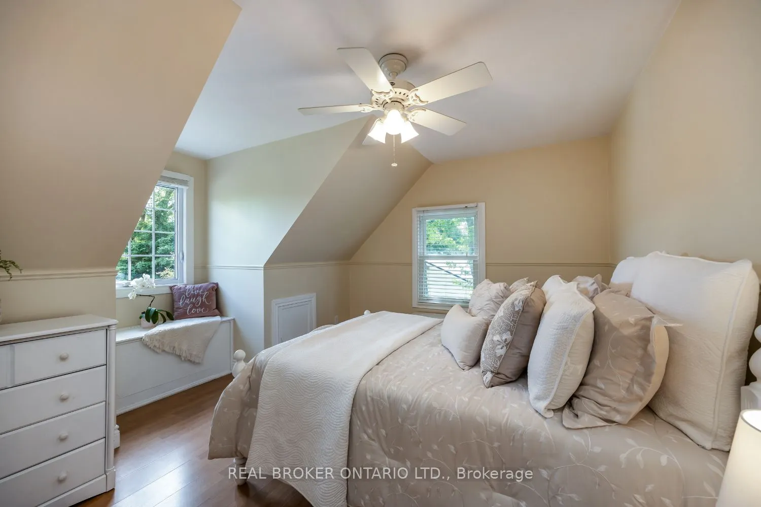 10 Brownsville Court