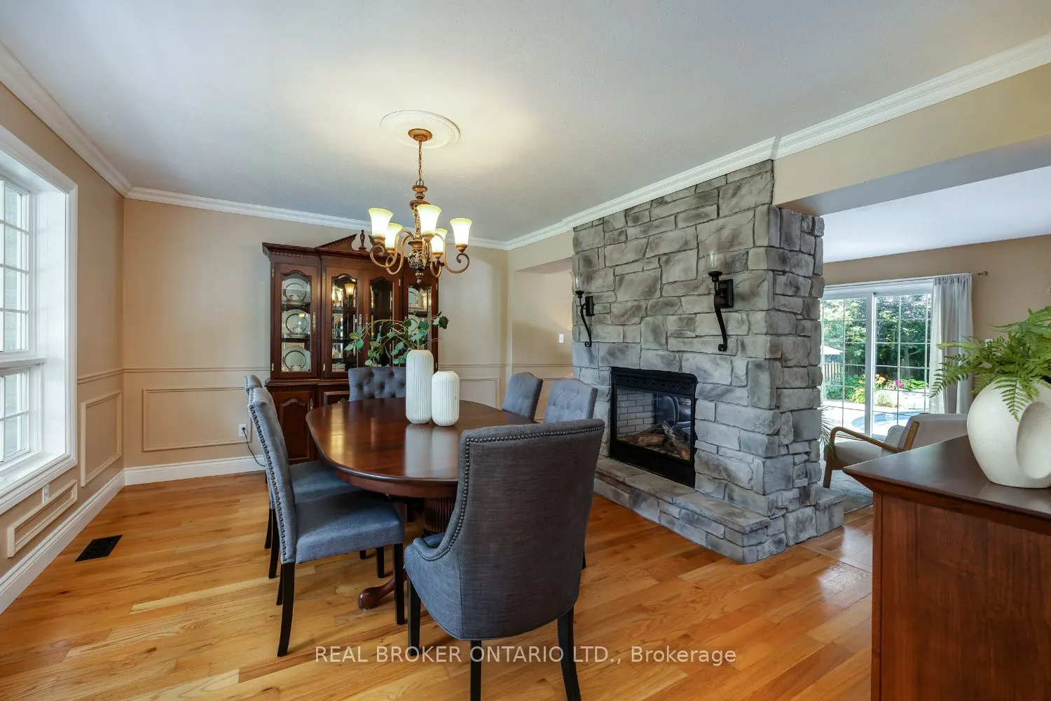 10 Brownsville Court