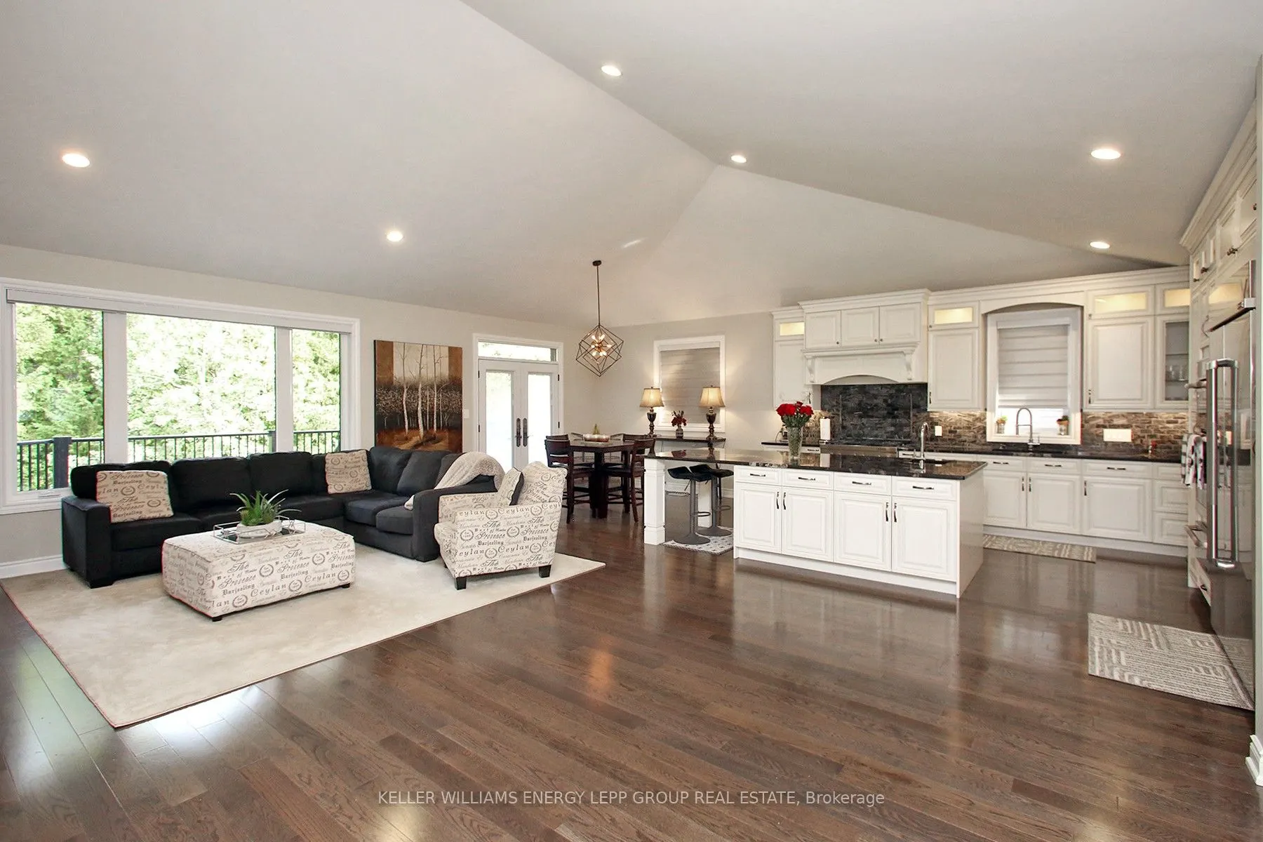 3693 Cochrane Street