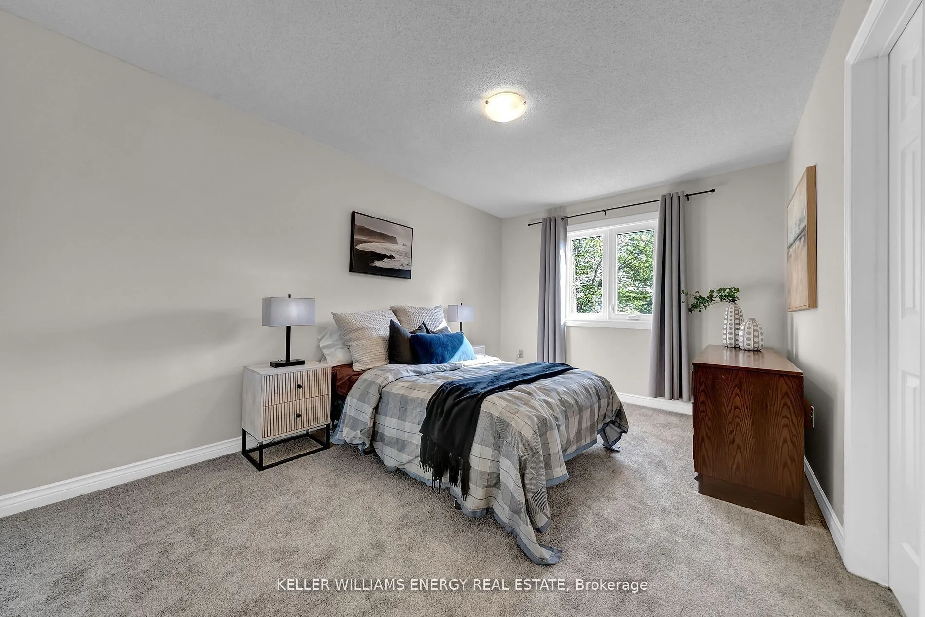 37 Poolton Crescent