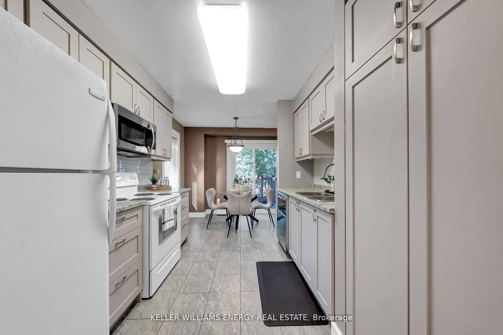 37 Poolton Crescent