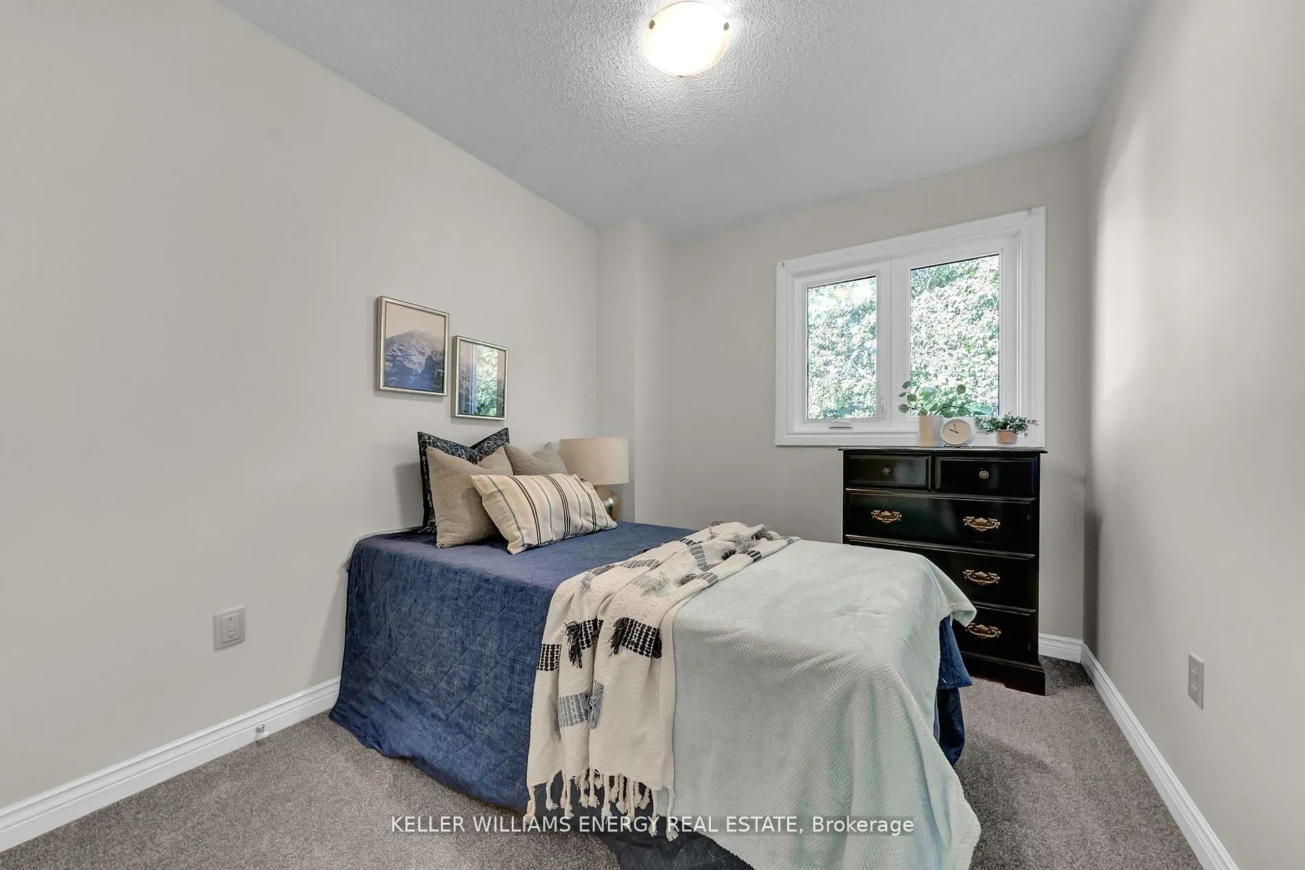 37 Poolton Crescent