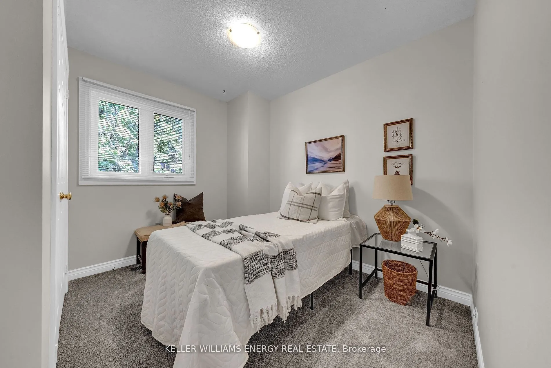 37 Poolton Crescent