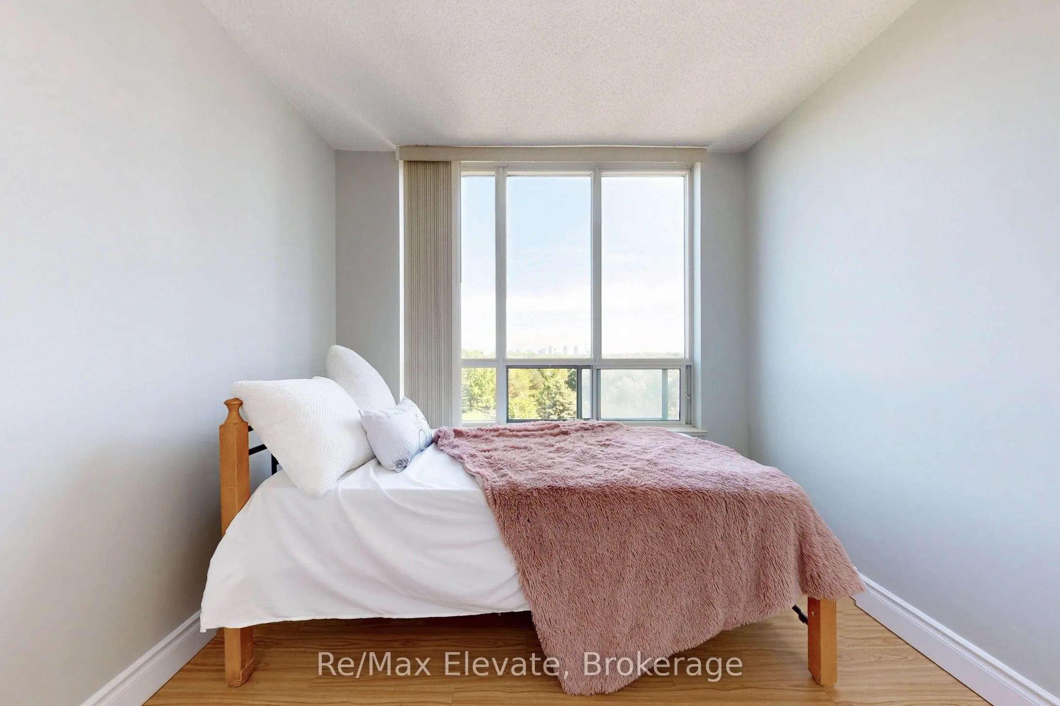 5039 Finch Avenue E, #705