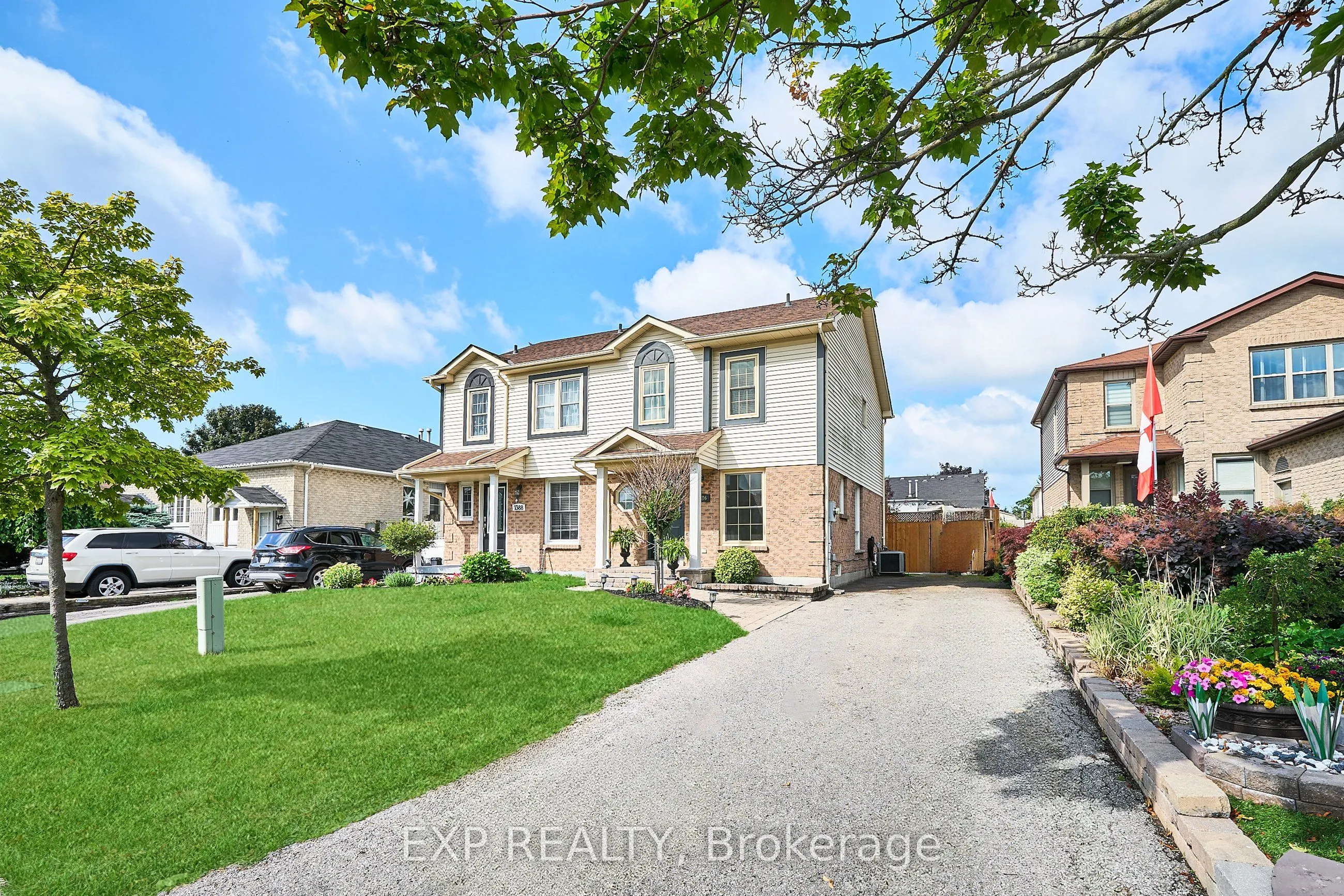 1386 Charter Crescent