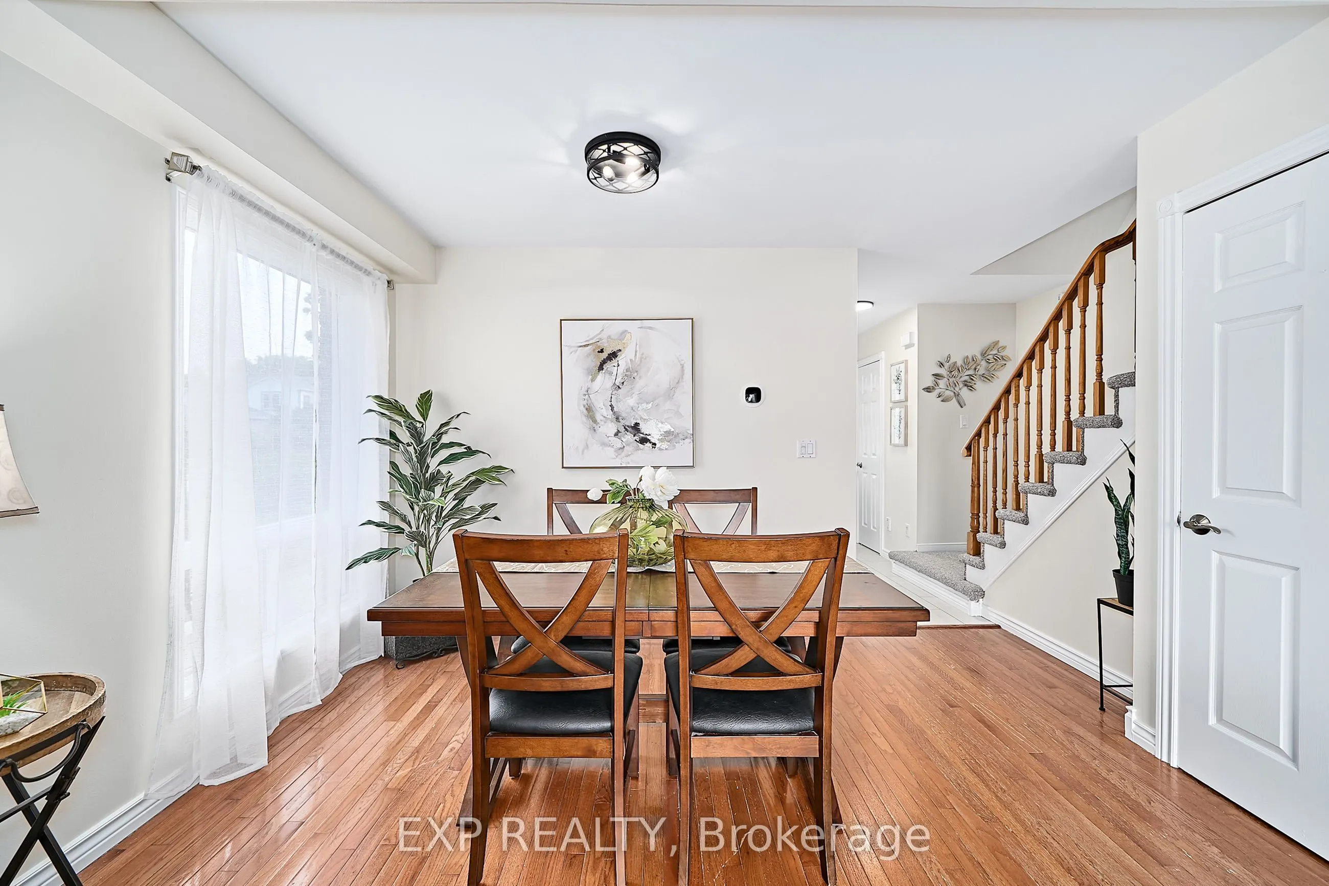 1386 Charter Crescent