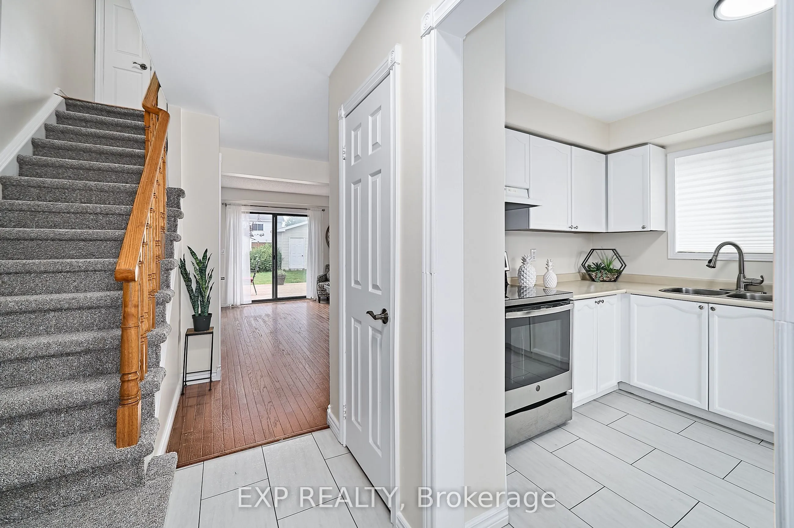 1386 Charter Crescent