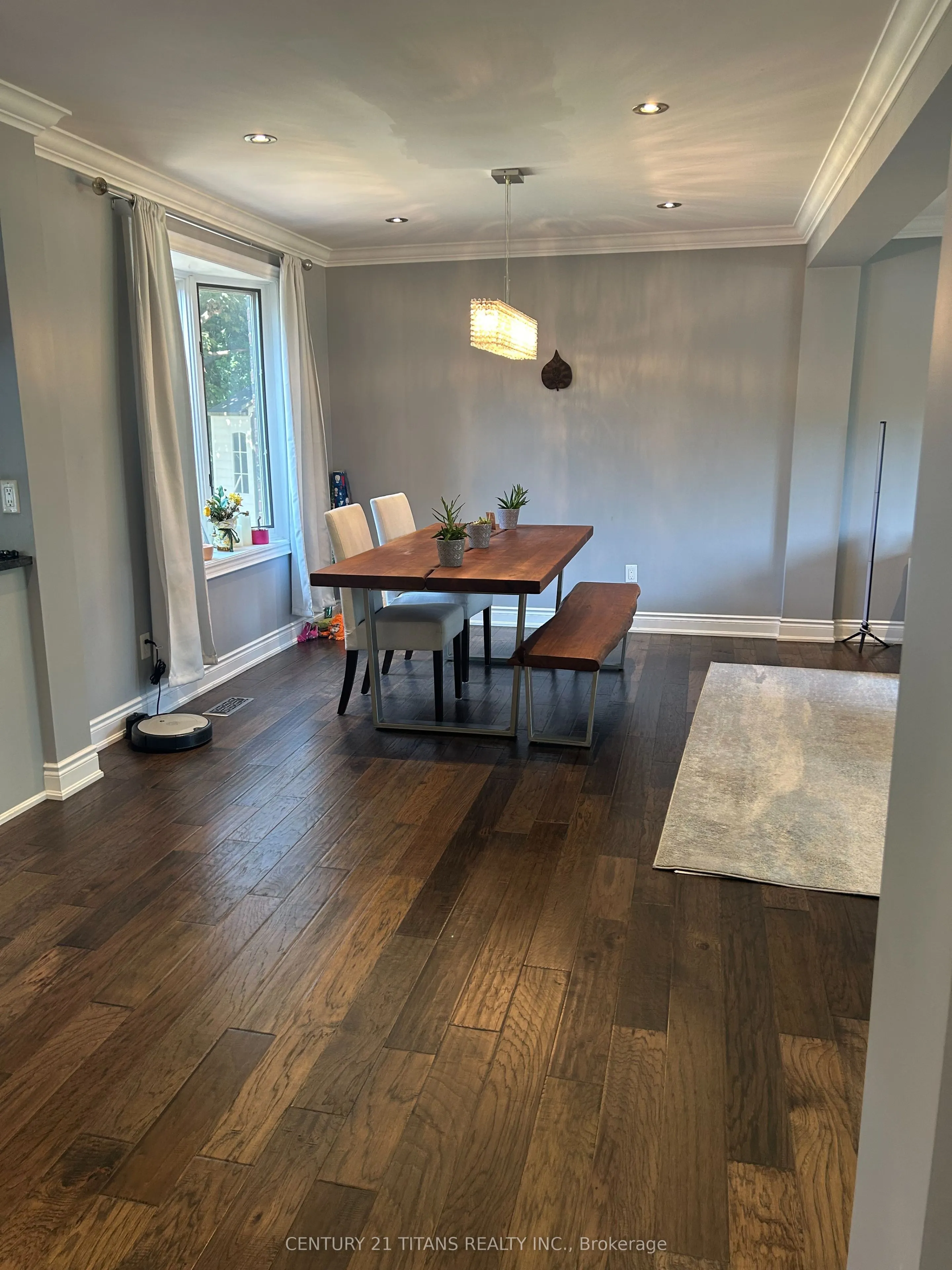 349 Carnaby Court, #Main