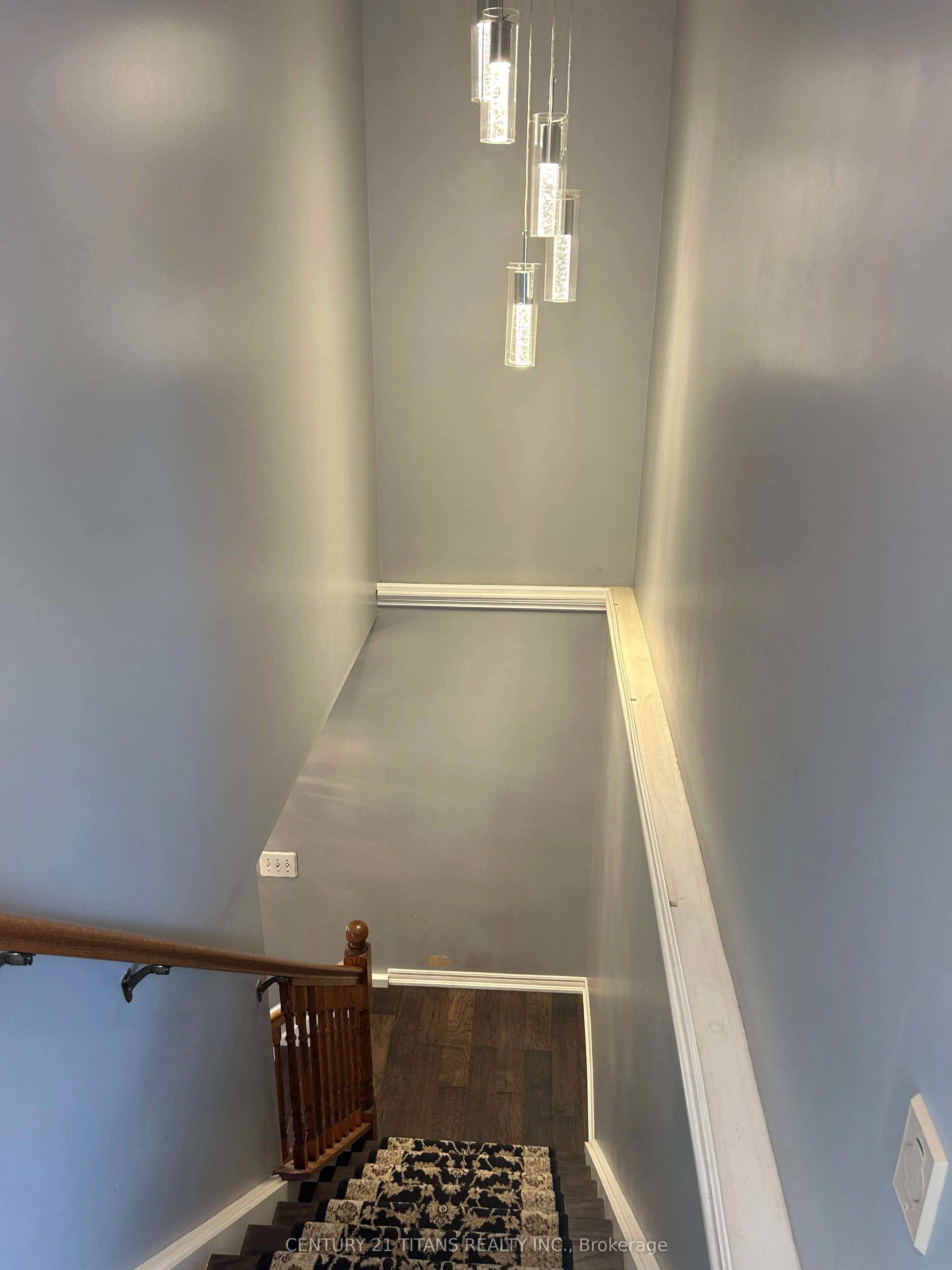 349 Carnaby Court, #Main