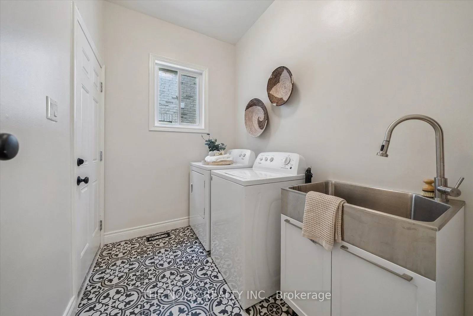 31 Queensplate Drive