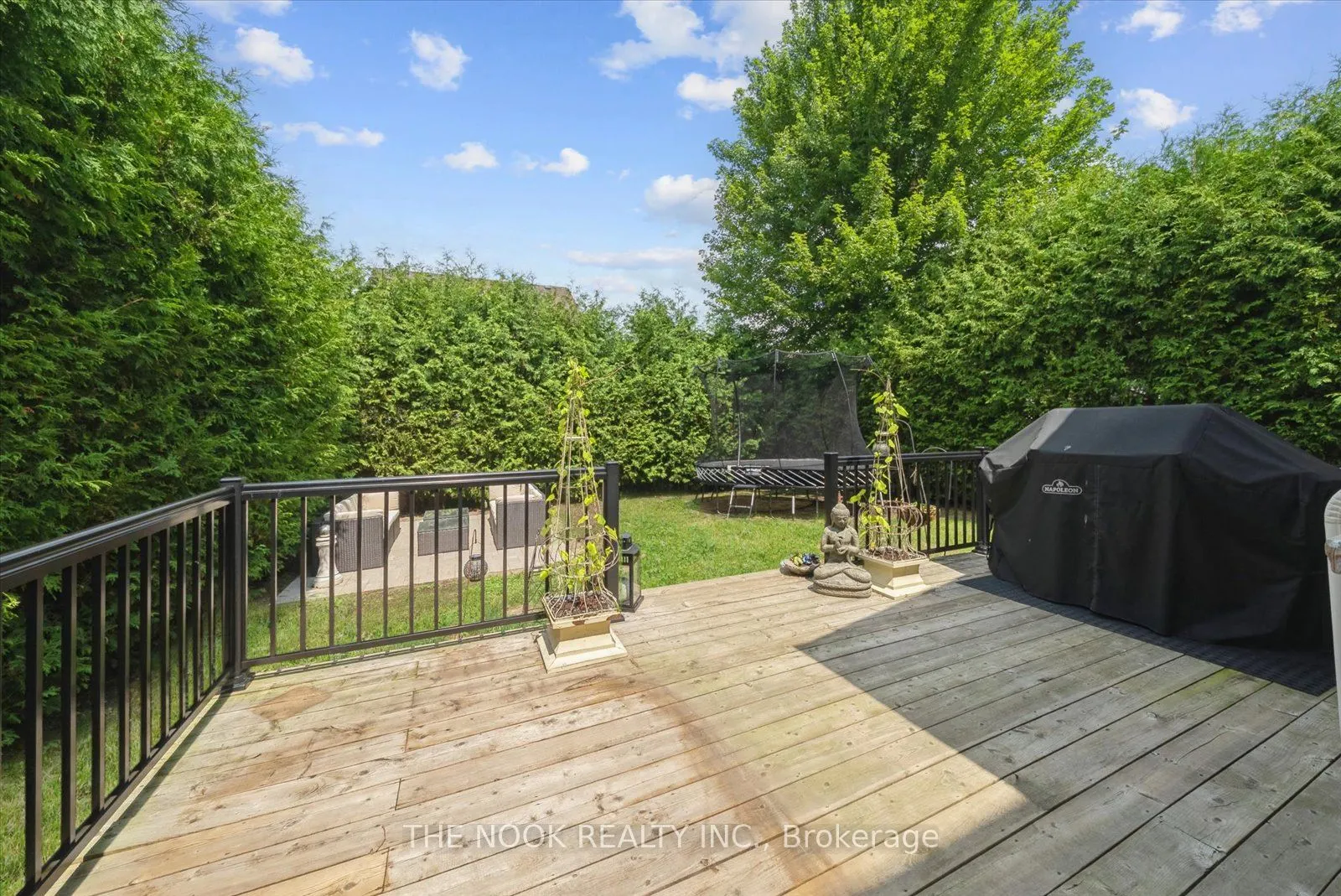 31 Queensplate Drive