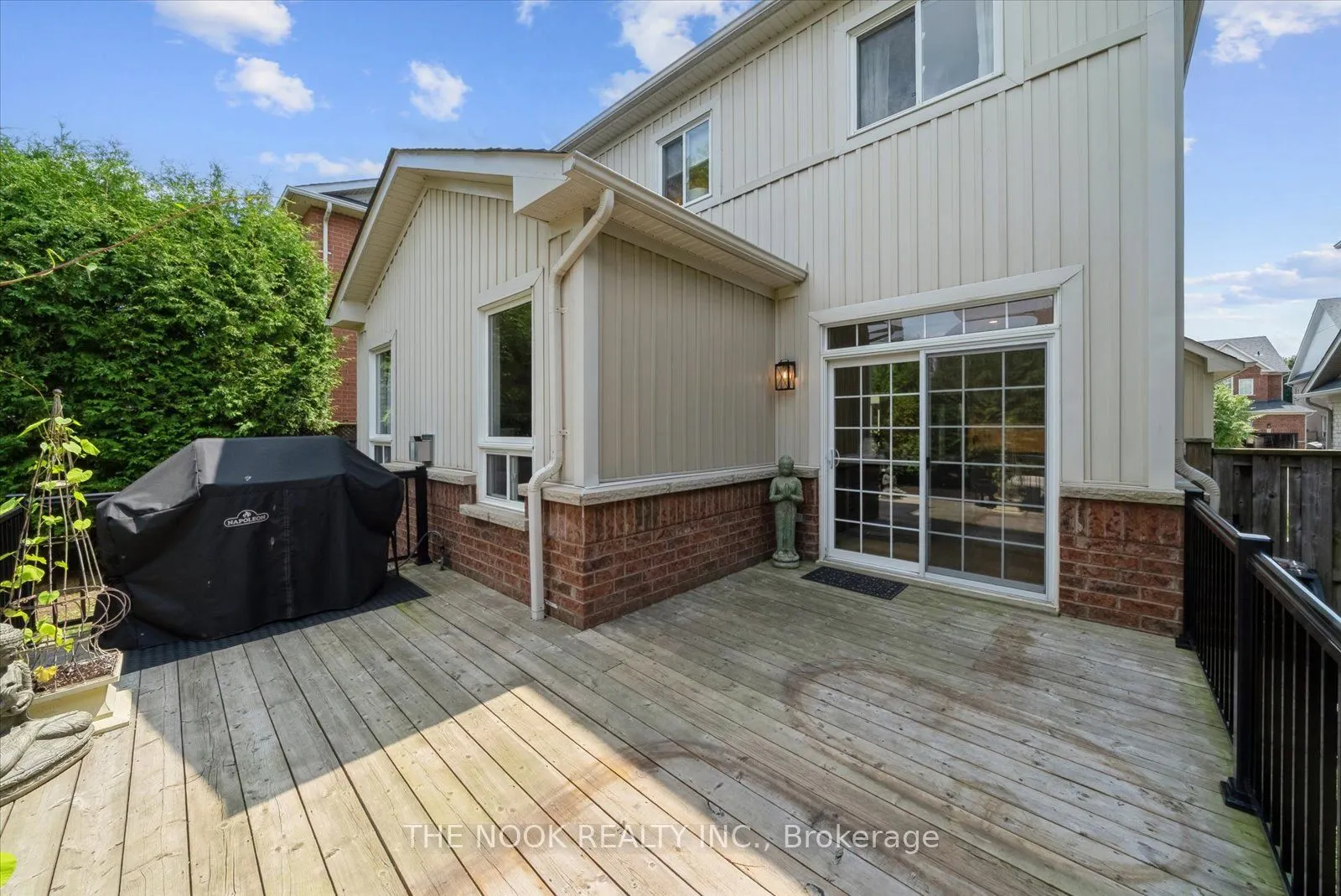 31 Queensplate Drive