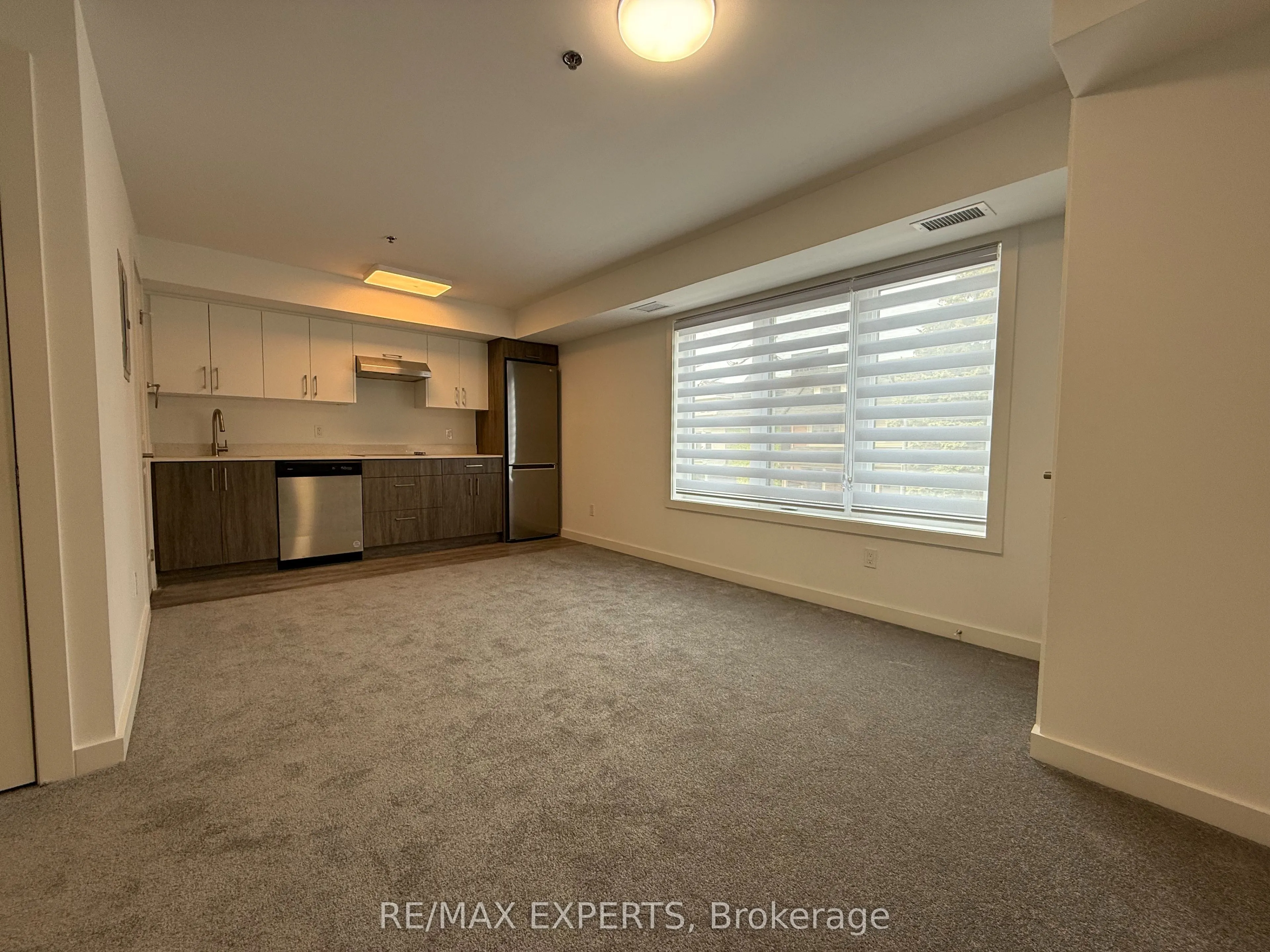 45 Connaught Avenue, #204