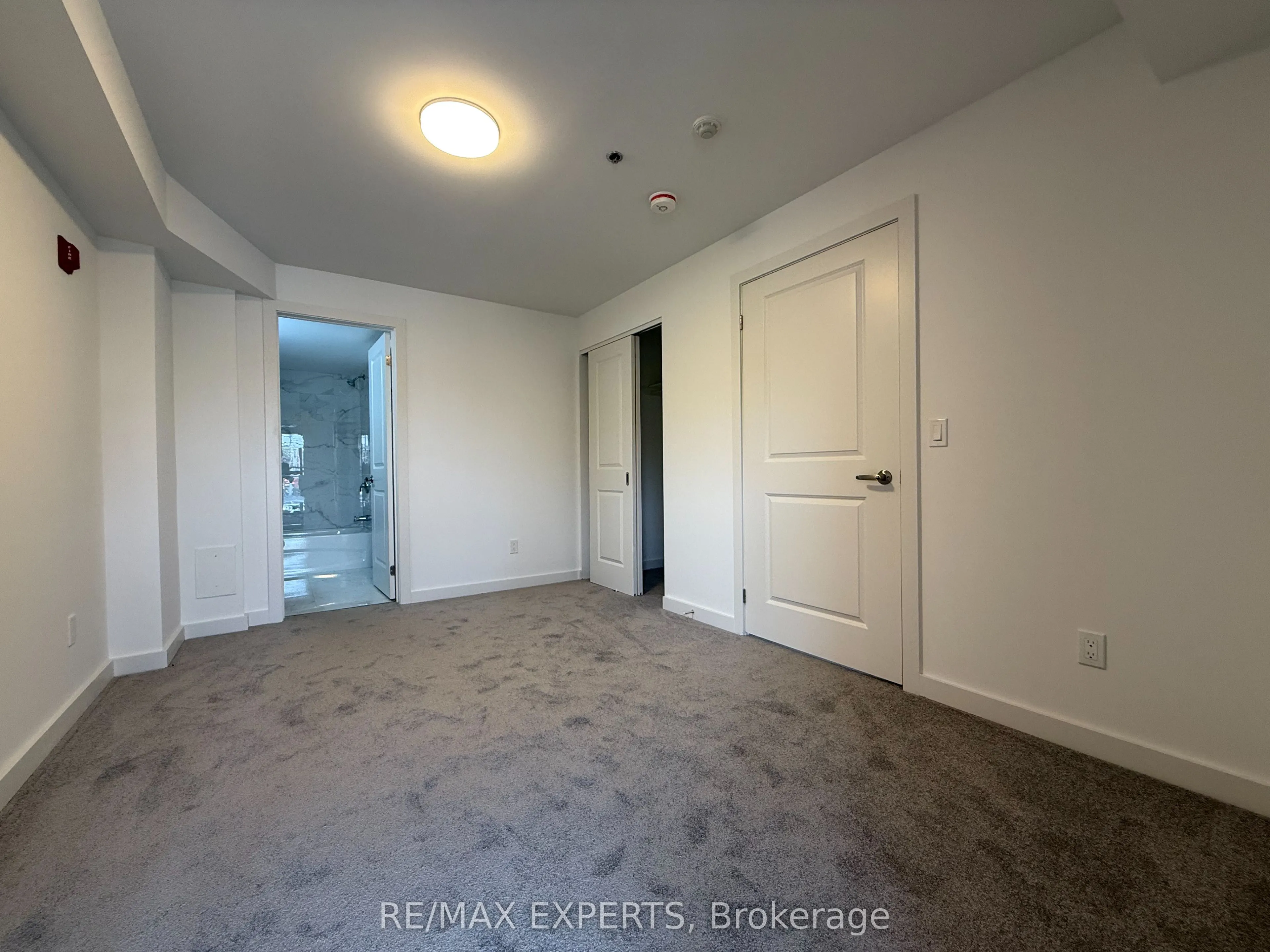 45 Connaught Avenue, #204