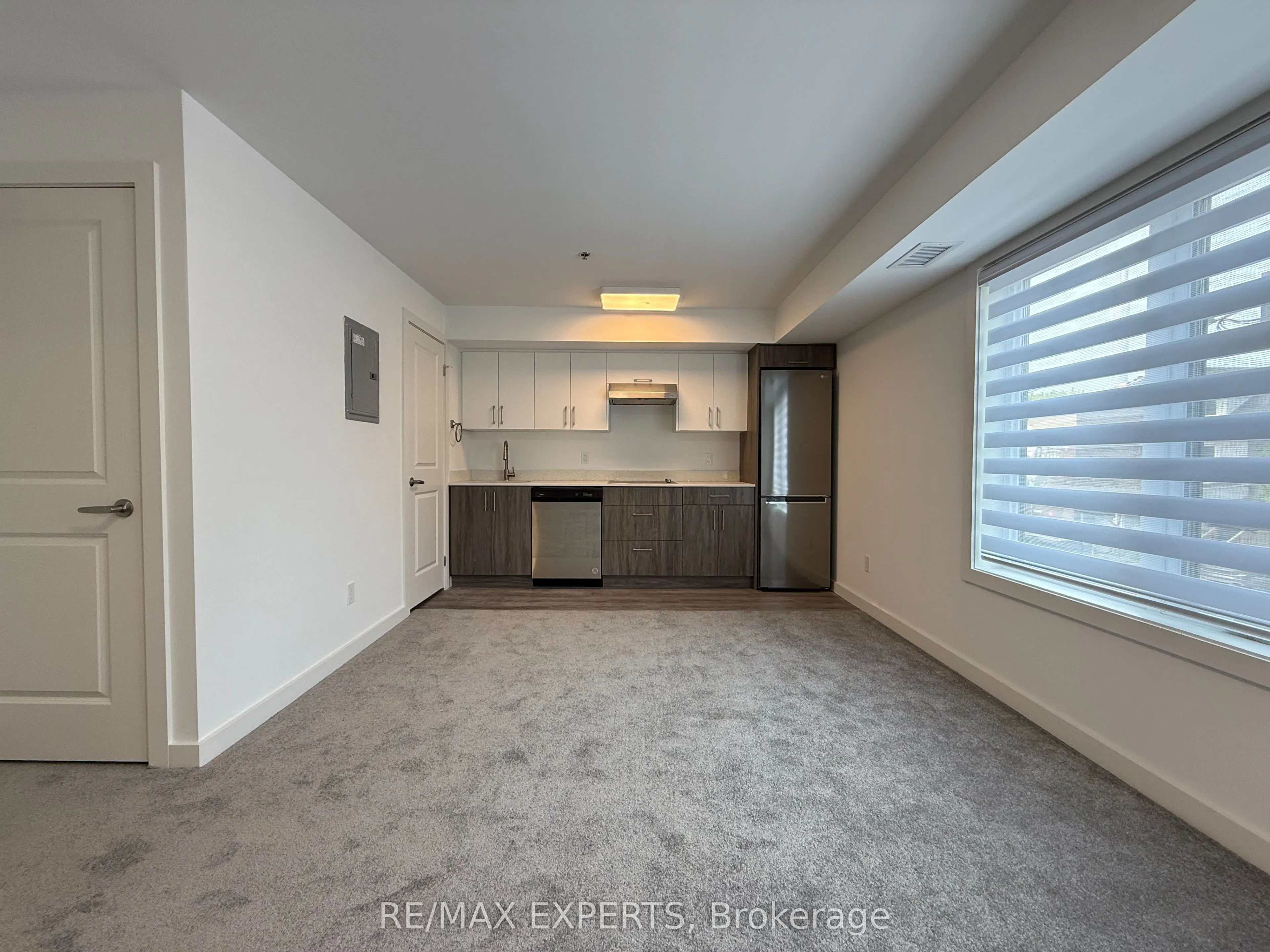 45 Connaught Avenue, #204