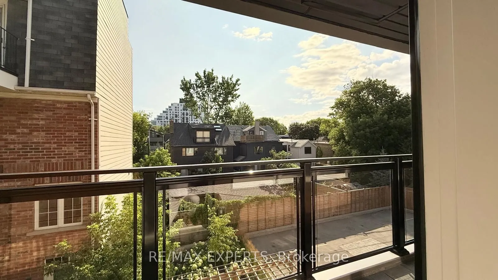 45 Connaught Avenue, #304