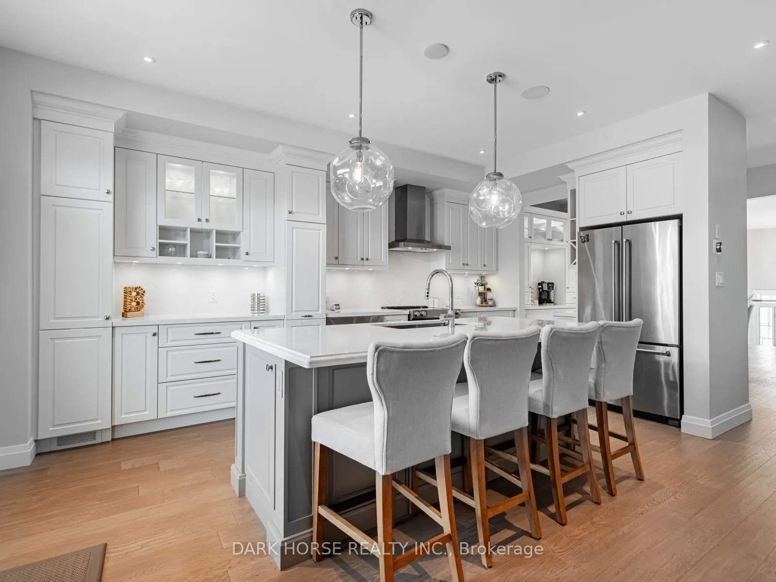 420 Northglen Boulevard