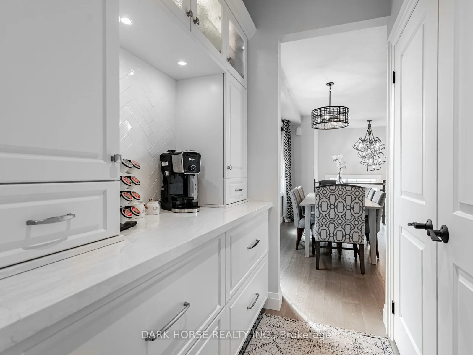420 Northglen Boulevard