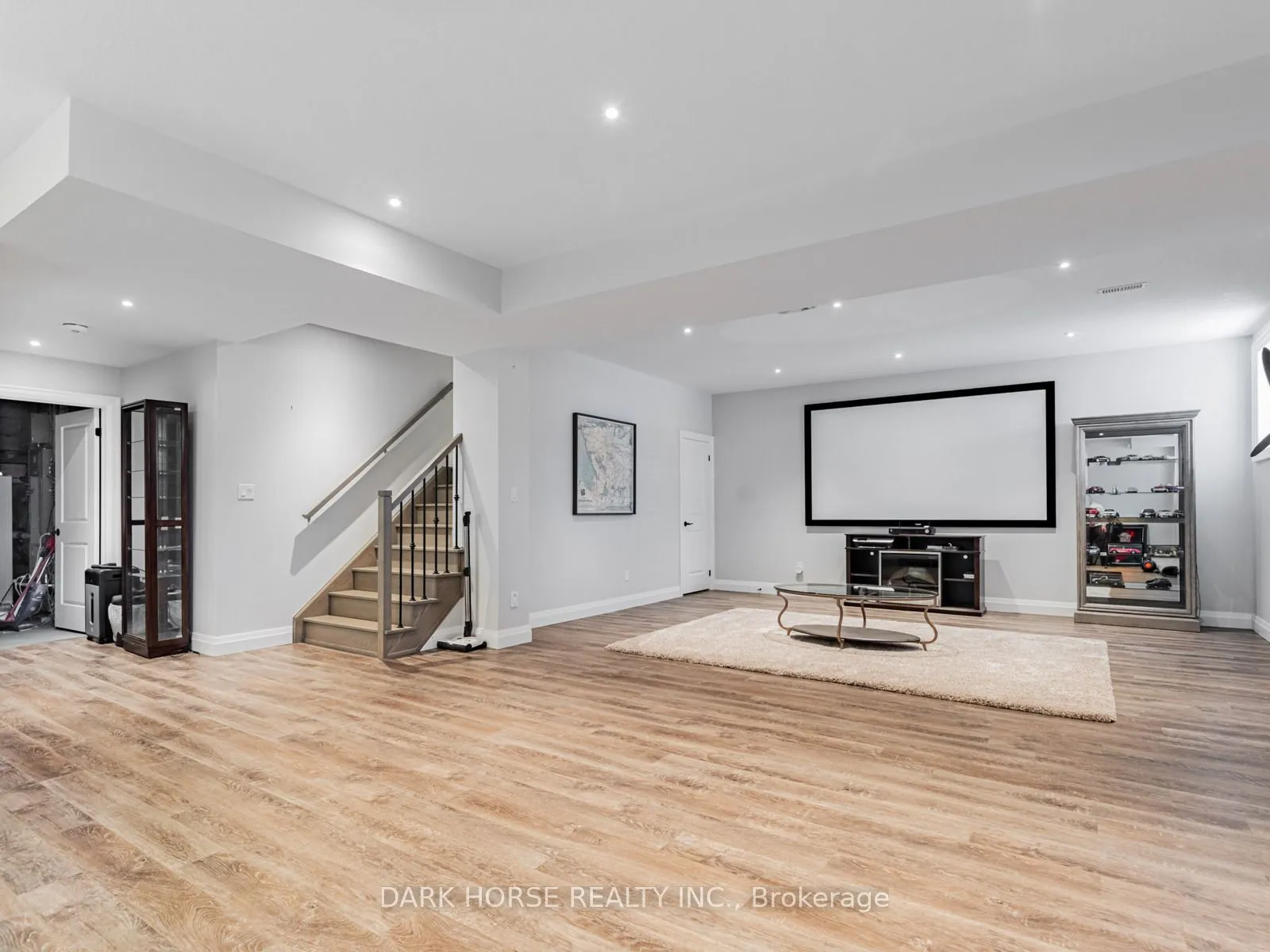 420 Northglen Boulevard