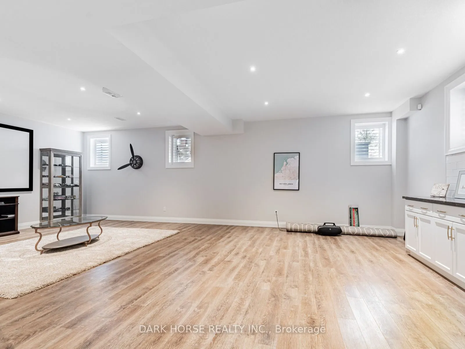 420 Northglen Boulevard