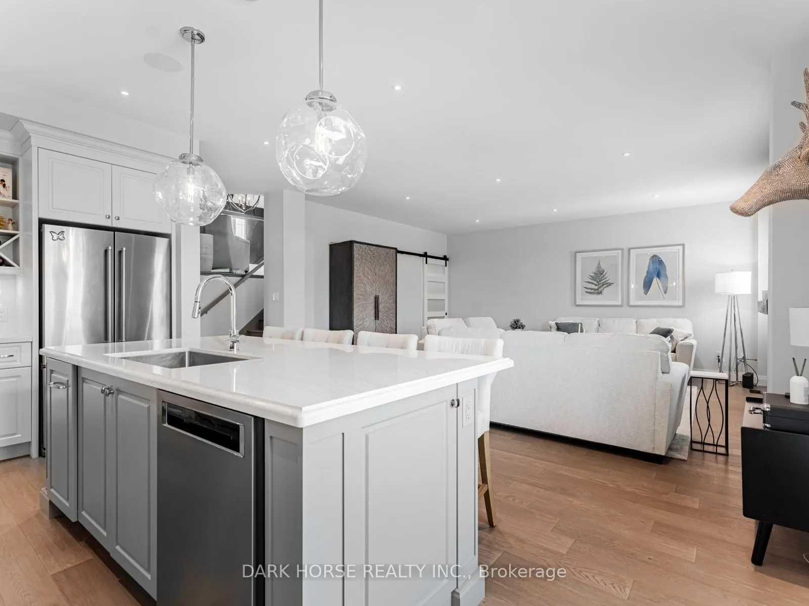 420 Northglen Boulevard