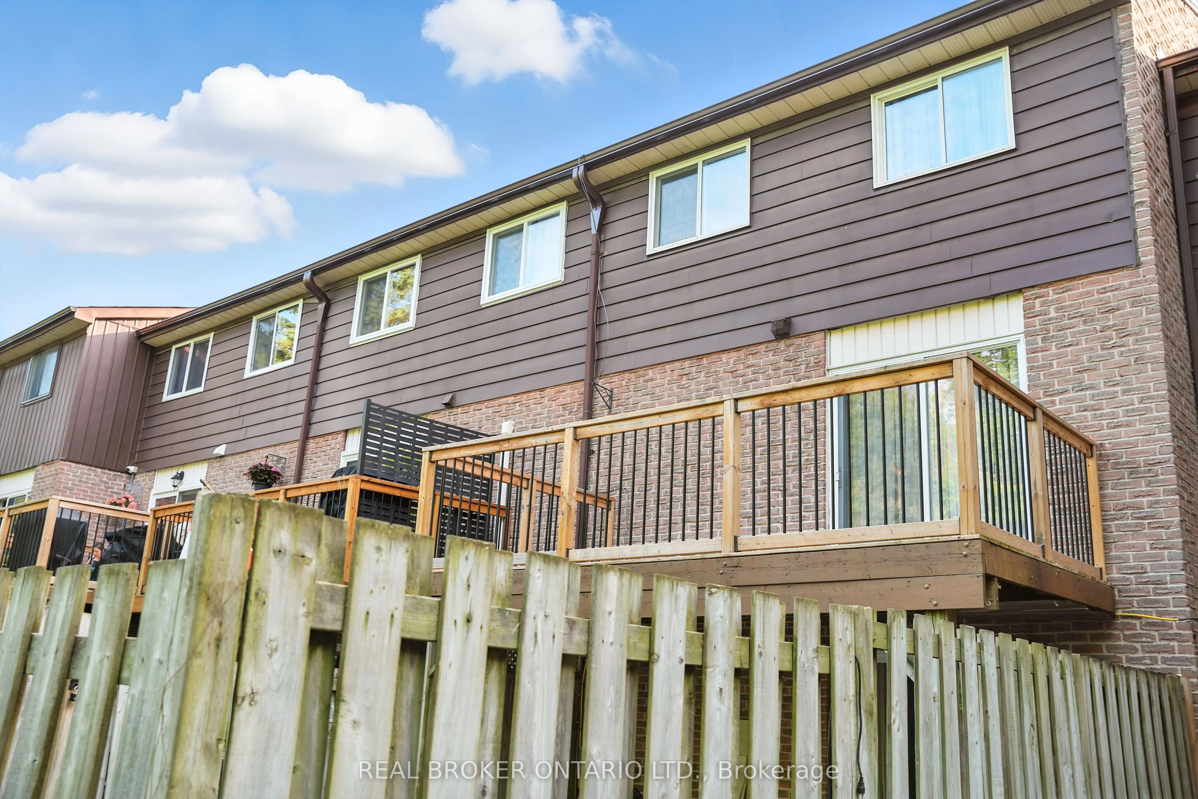 350 Camelot Court, #19