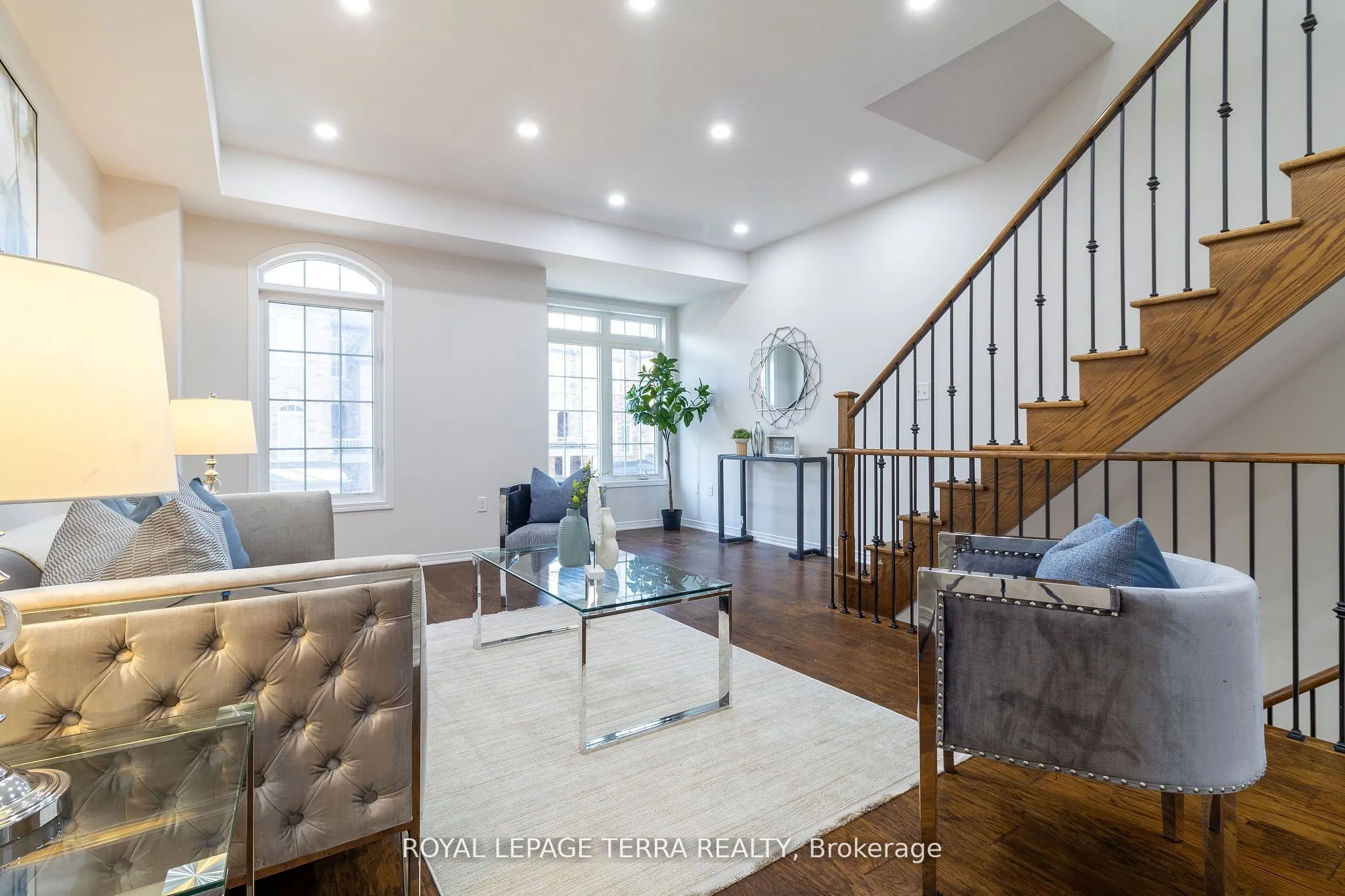 8 Graywardine Lane