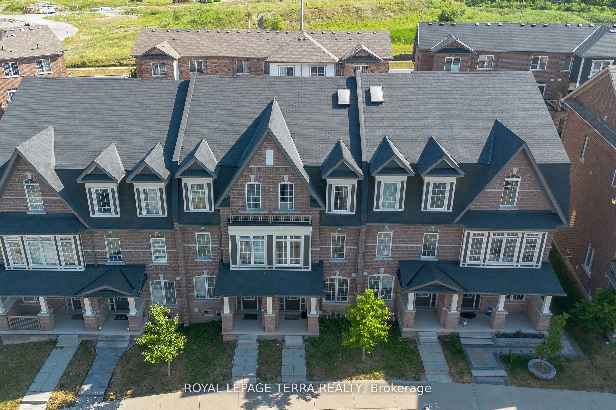 8 Graywardine Lane