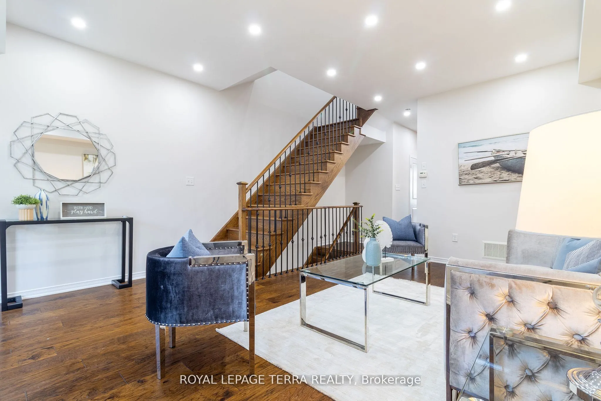 8 Graywardine Lane