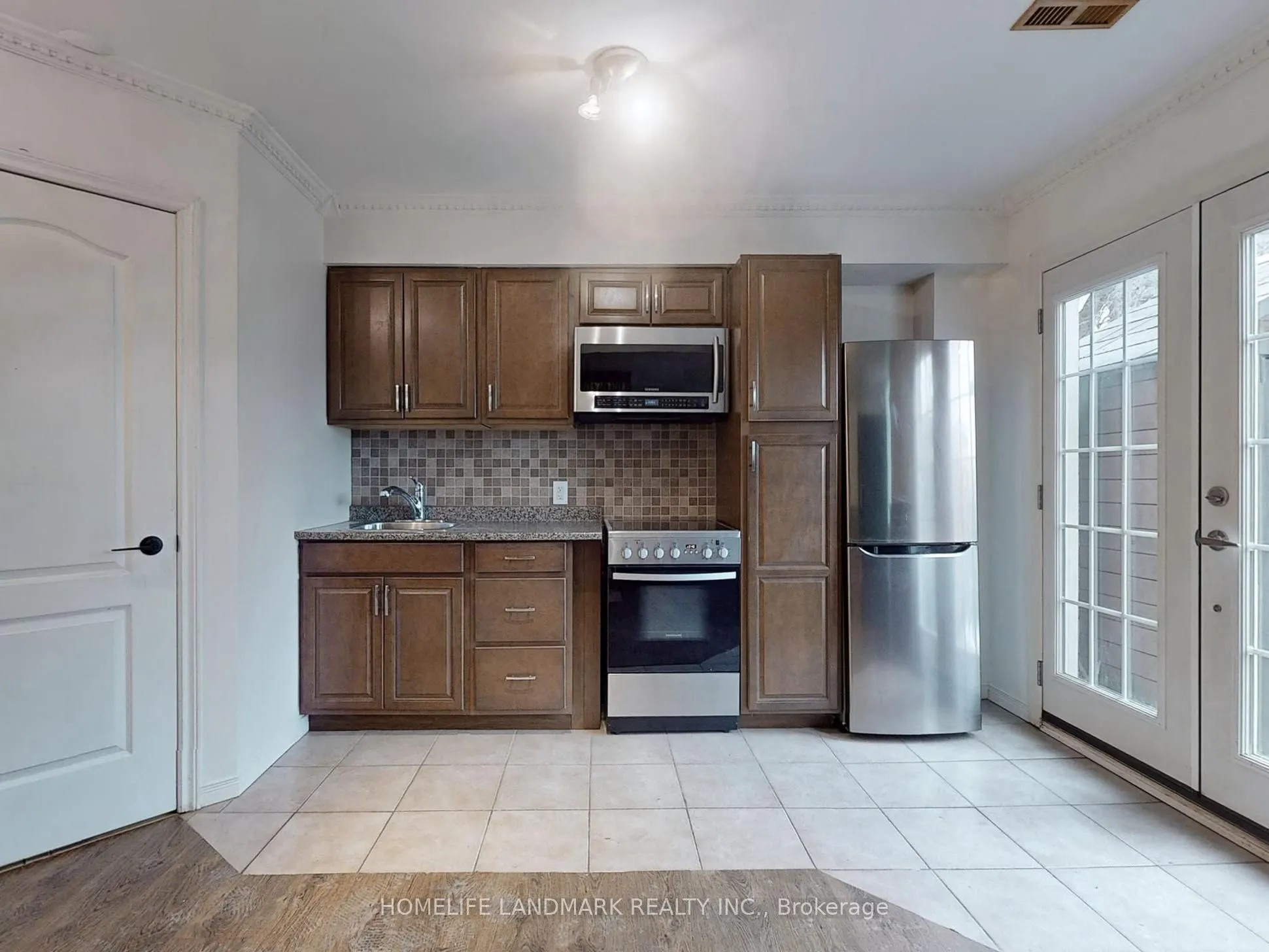 10 Reidmount Avenue, #7