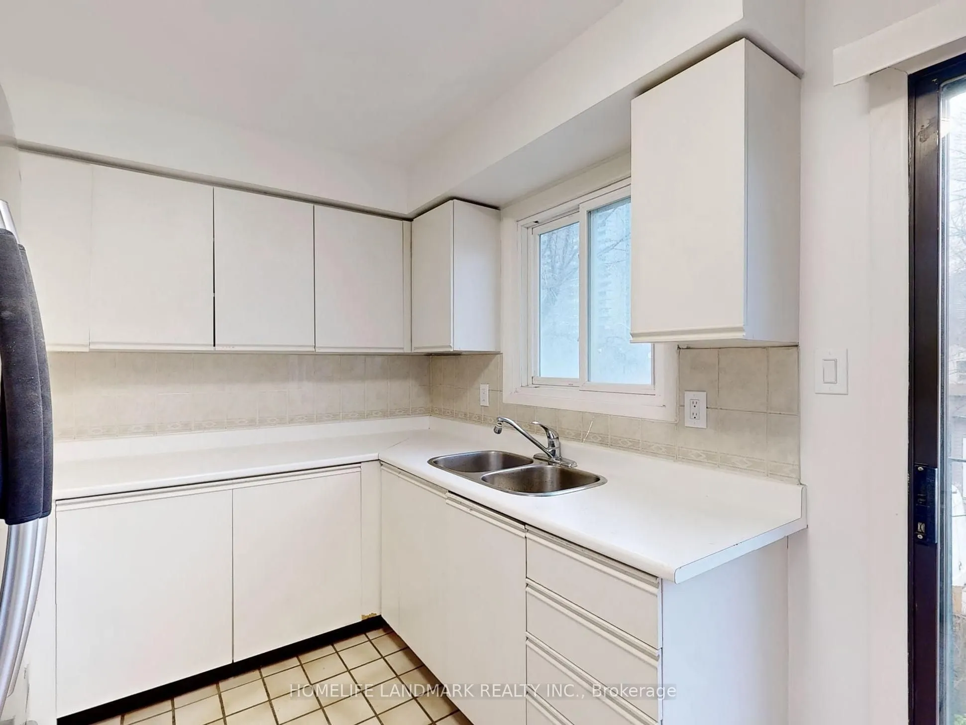 10 Reidmount Avenue, #7