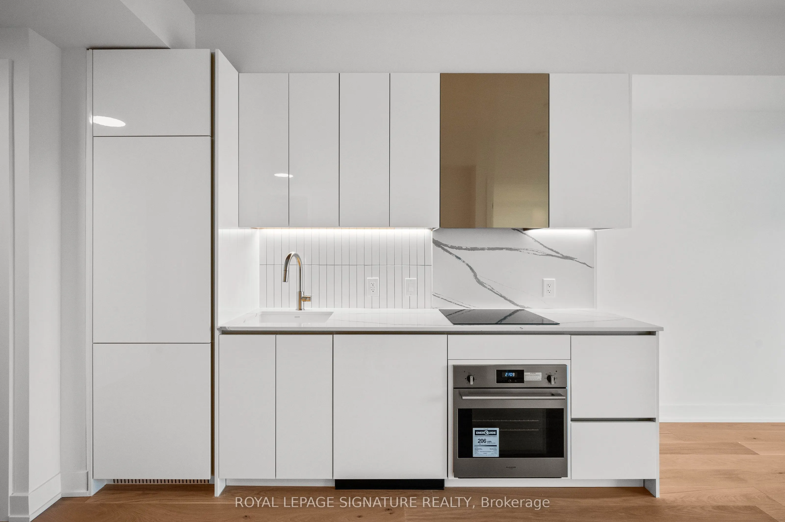 1285 Queen Street E, #402