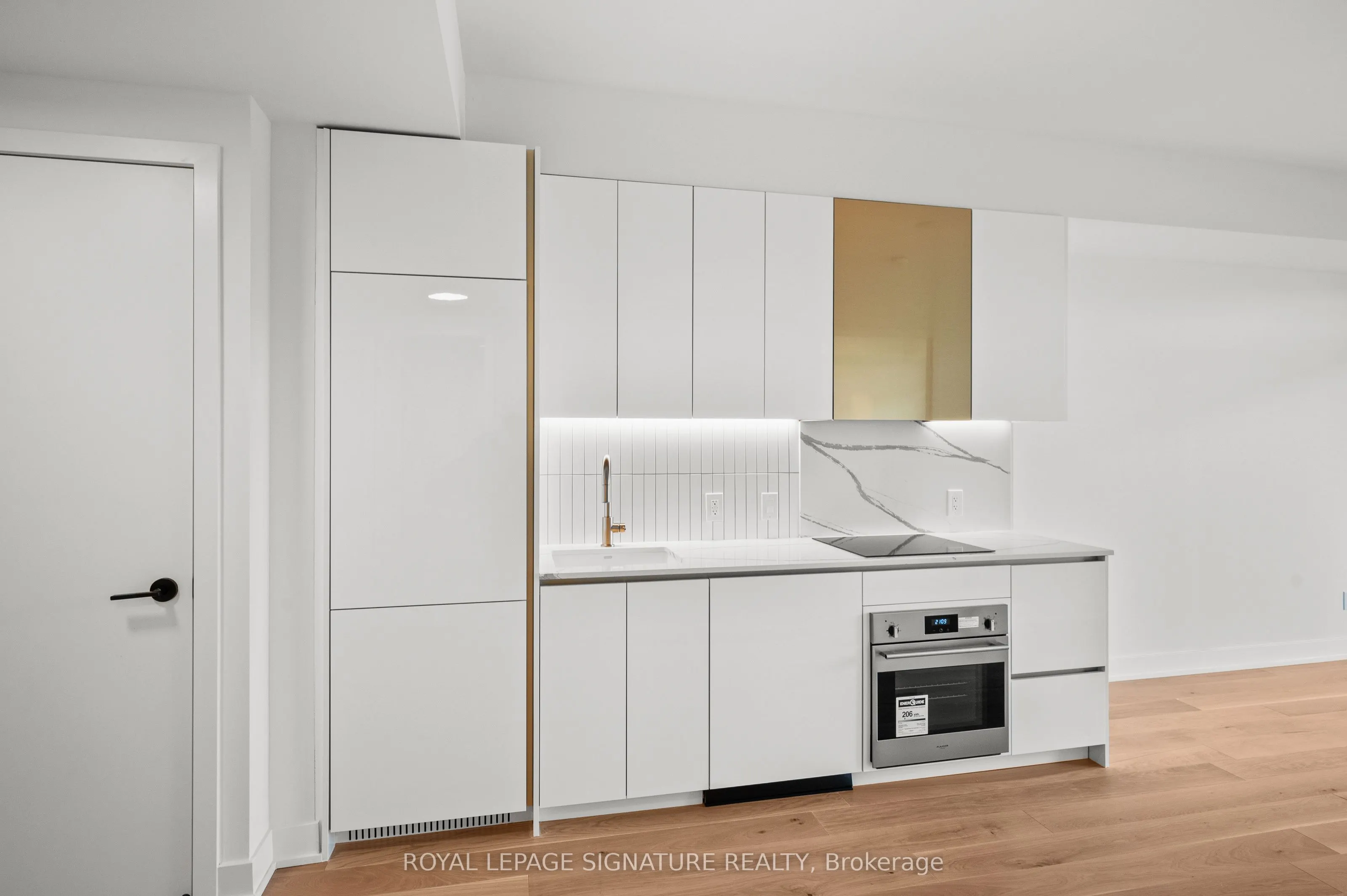 1285 Queen Street E, #402