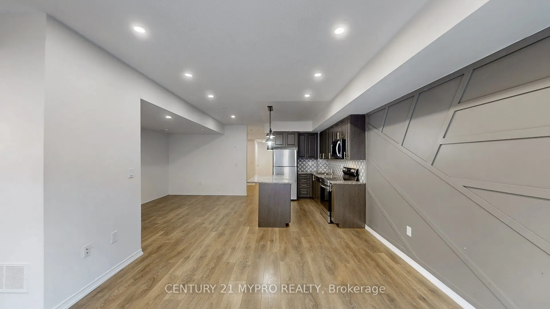 515 Kingbird Grove, #135