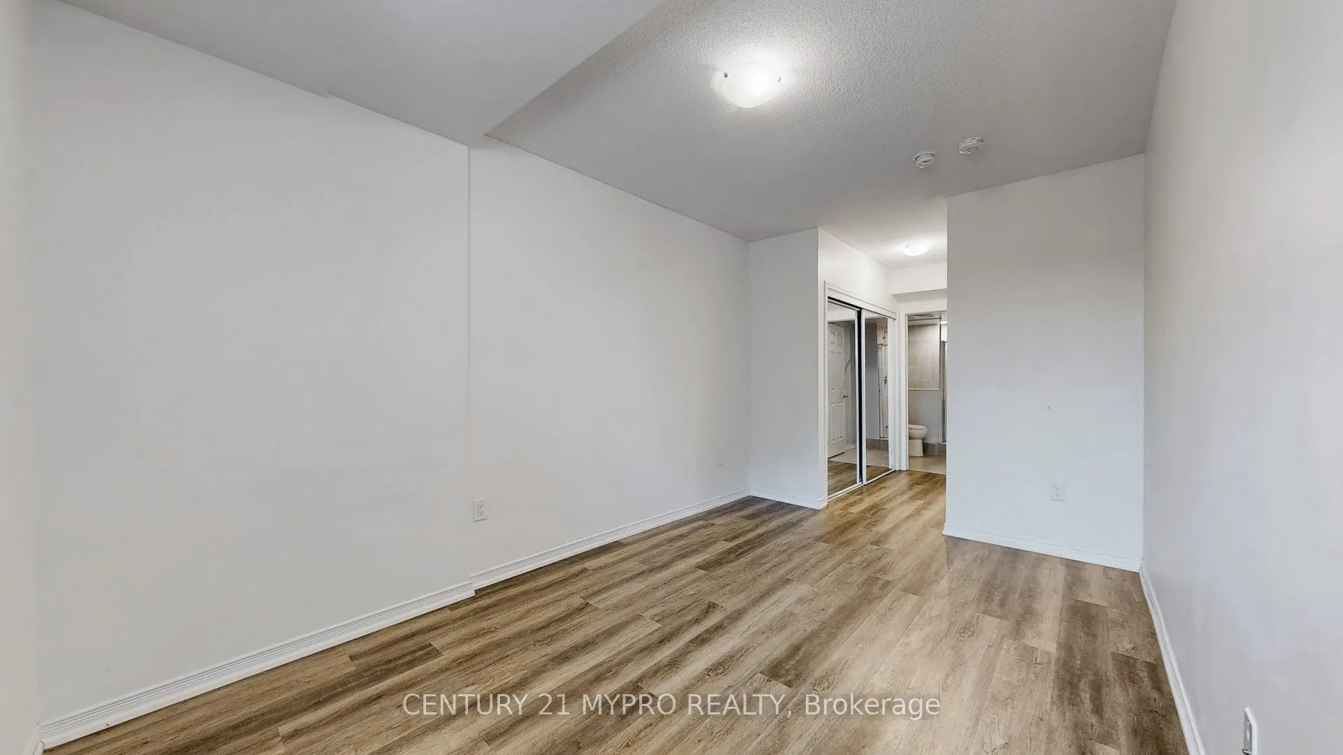 515 Kingbird Grove, #135