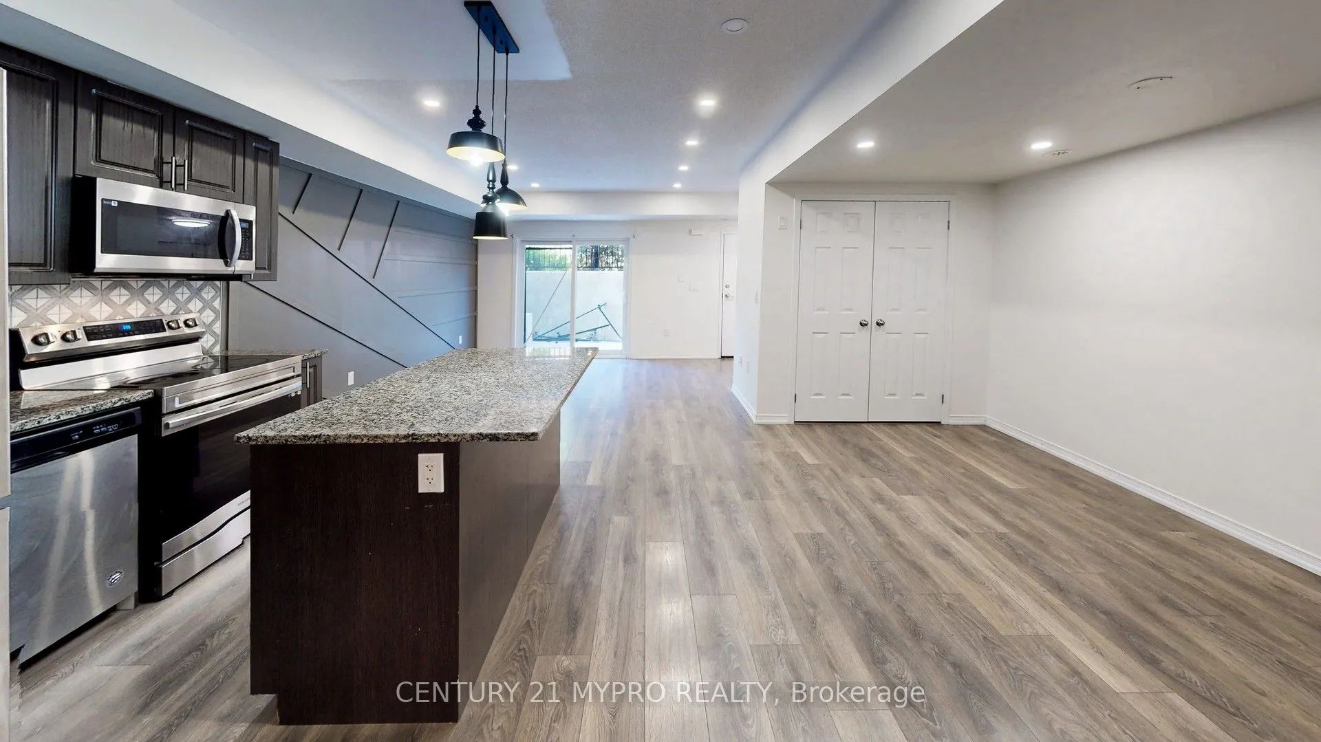 515 Kingbird Grove, #135