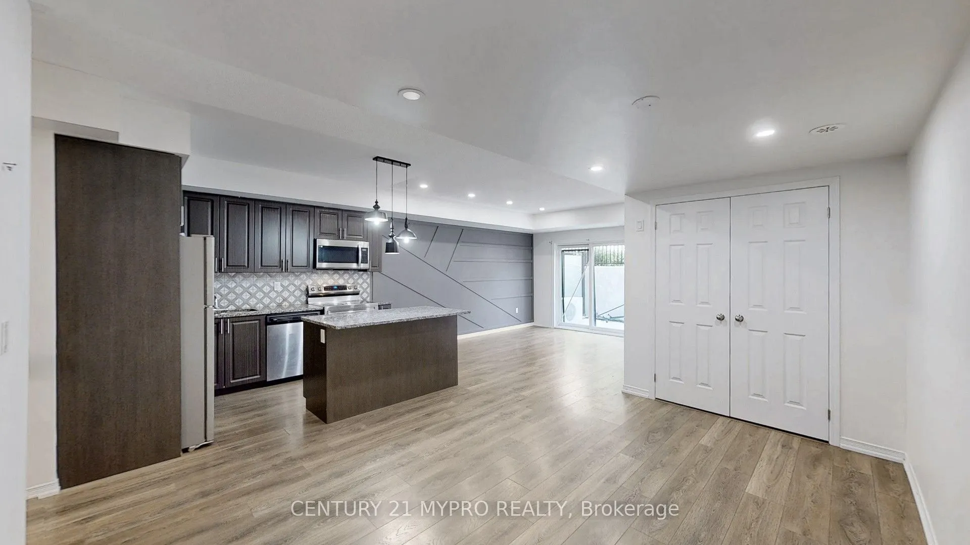 515 Kingbird Grove, #135