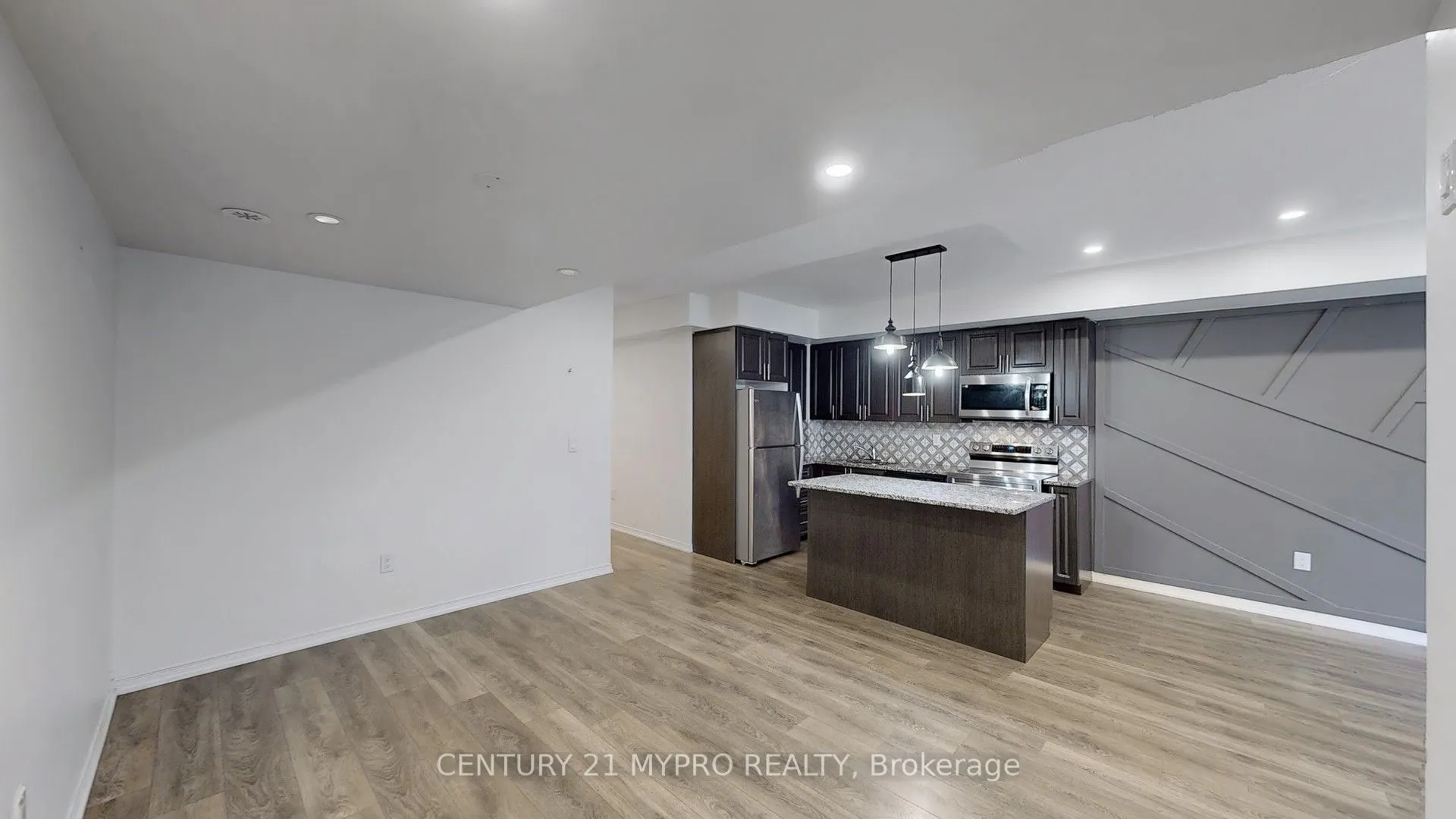 515 Kingbird Grove, #135