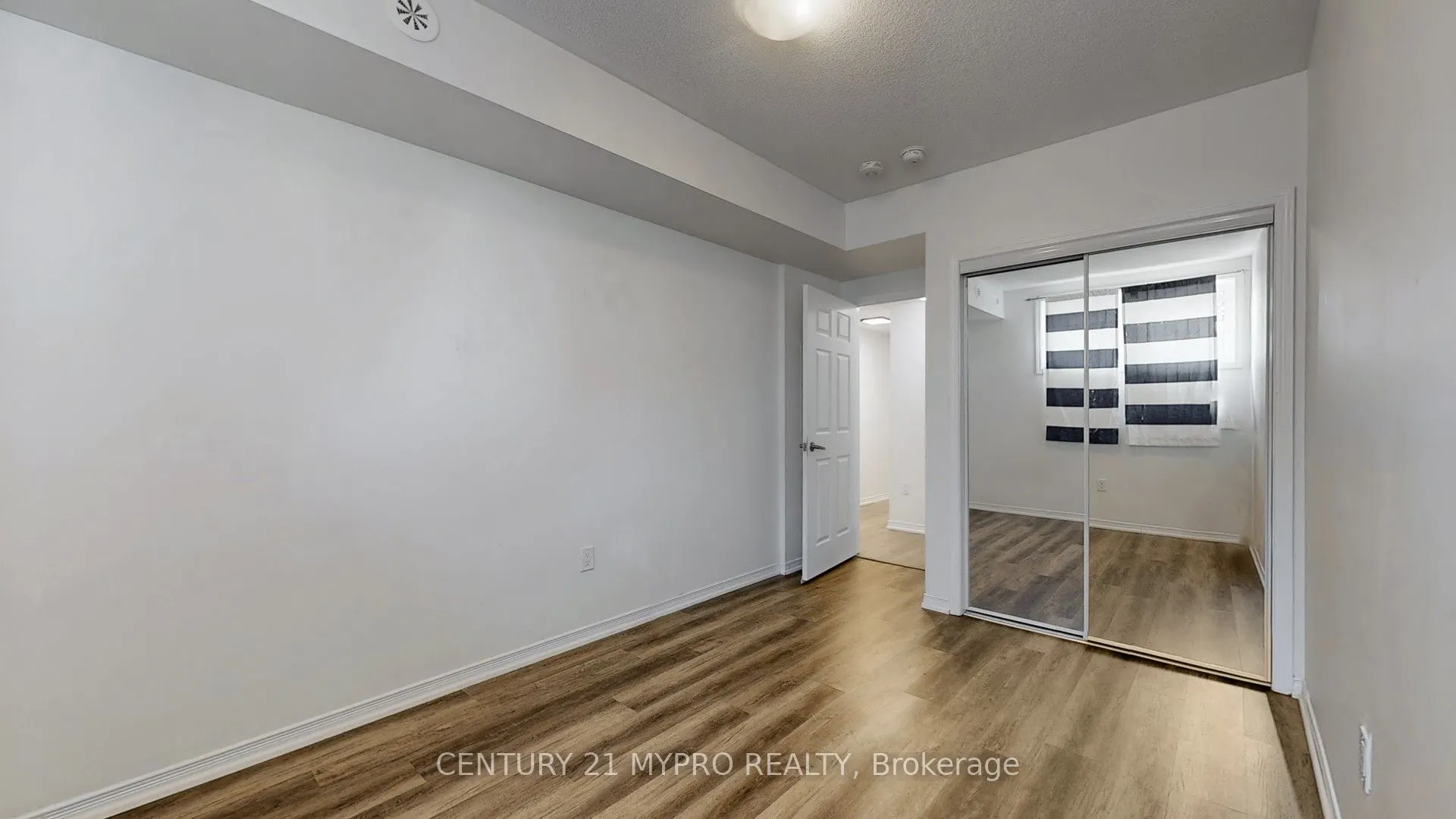 515 Kingbird Grove, #135