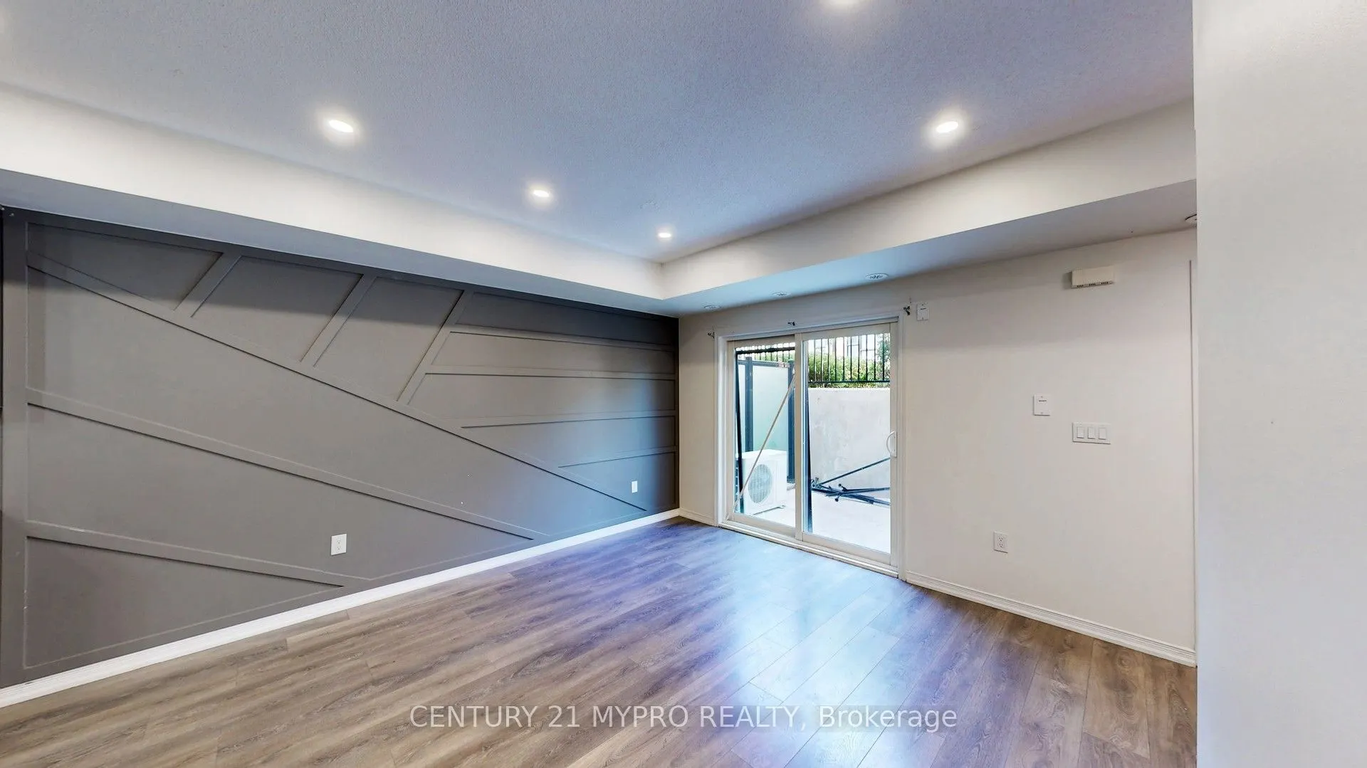 515 Kingbird Grove, #135