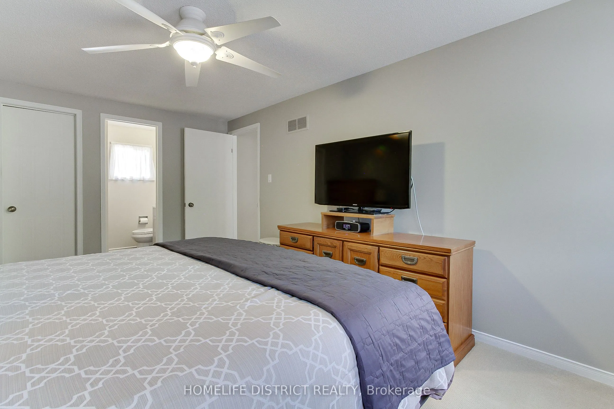 43 Daniels Crescent