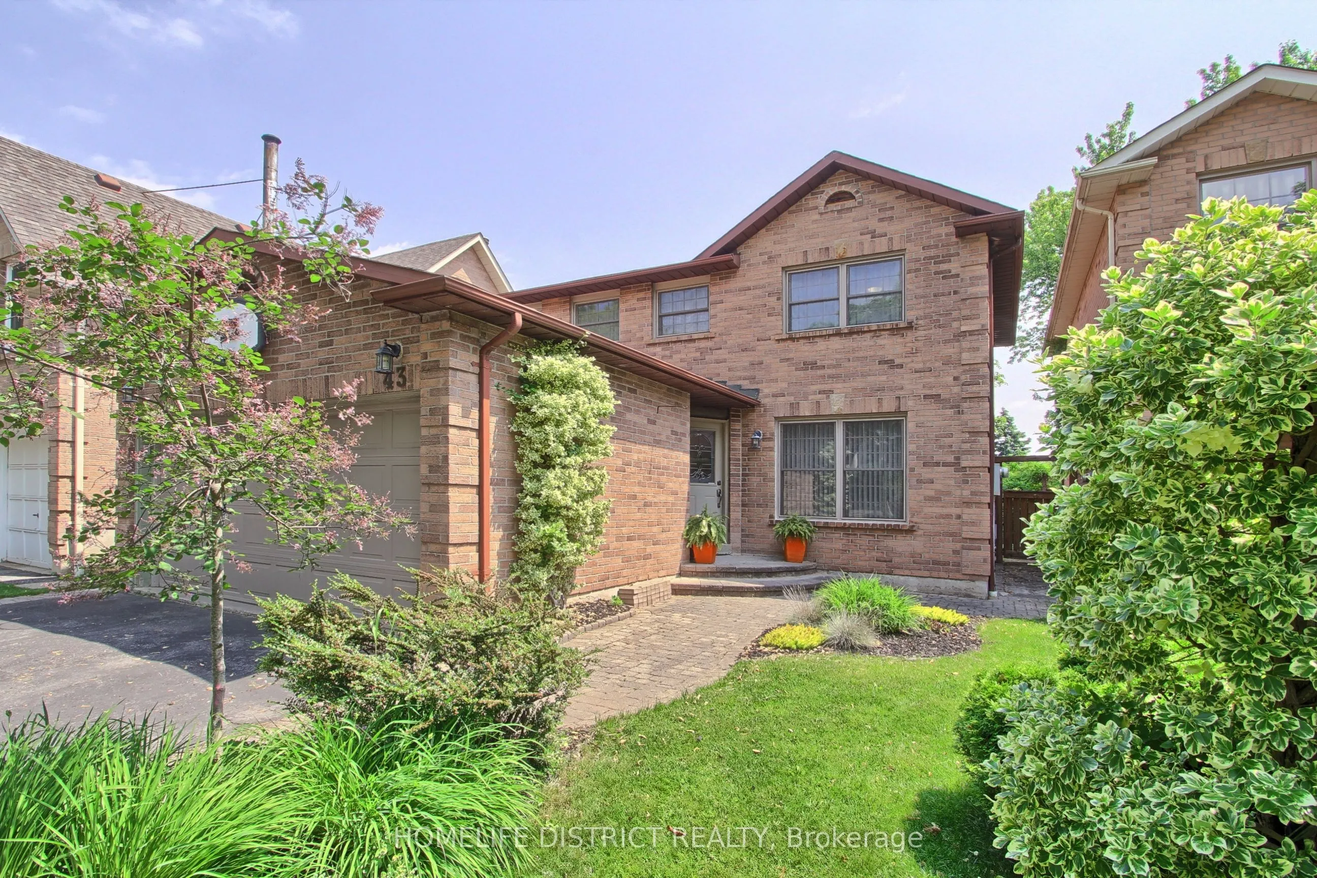 43 Daniels Crescent